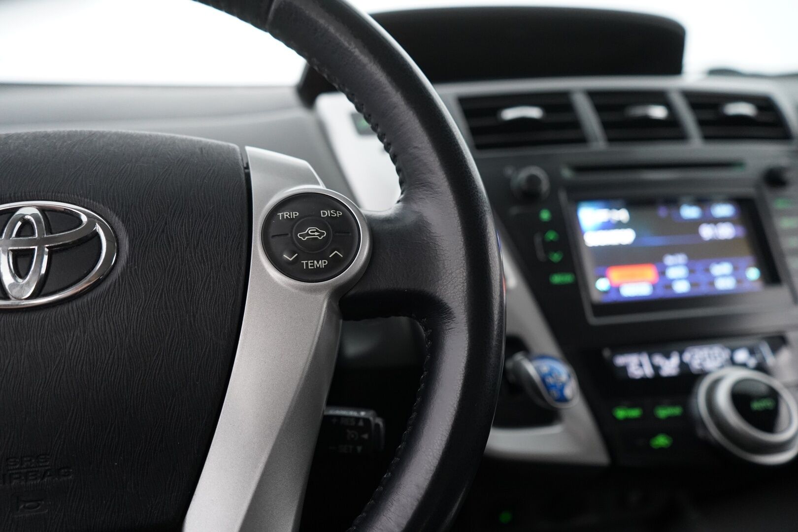 Toyota PRIUS+ 2015 1.8 Active 7p *Kamera / HUD / Nahat / Vakkari* - Täydellinen huoltohistoria / Kahdet hyvät renkaat / 7-paikkainen