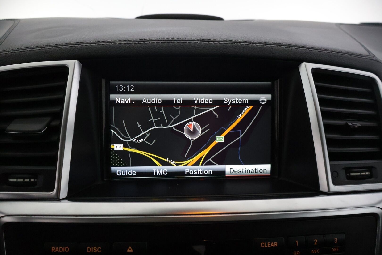 Mercedes-Benz GL 2013 350 BlueTEC 4Matic *Vetokoukku / Kamera / Lisälämmitin / Ilma-alusta / Muistipenkki * - Huollettu 3/2026 / 3500kg vetomassa! / Kattoluukku / ILS - HULLUT AVAJAISHULINAT KORKOTARJOUS 3,29 %