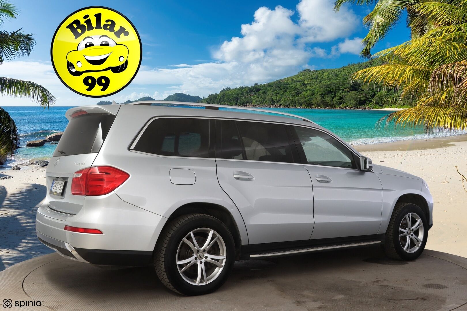 Mercedes-Benz GL 2013 350 BlueTEC 4Matic *Vetokoukku / Kamera / Lisälämmitin / Ilma-alusta / Muistipenkki * - Huollettu 3/2026 / 3500kg vetomassa! / Kattoluukku / ILS - HULLUT AVAJAISHULINAT KORKOTARJOUS 3,29 %