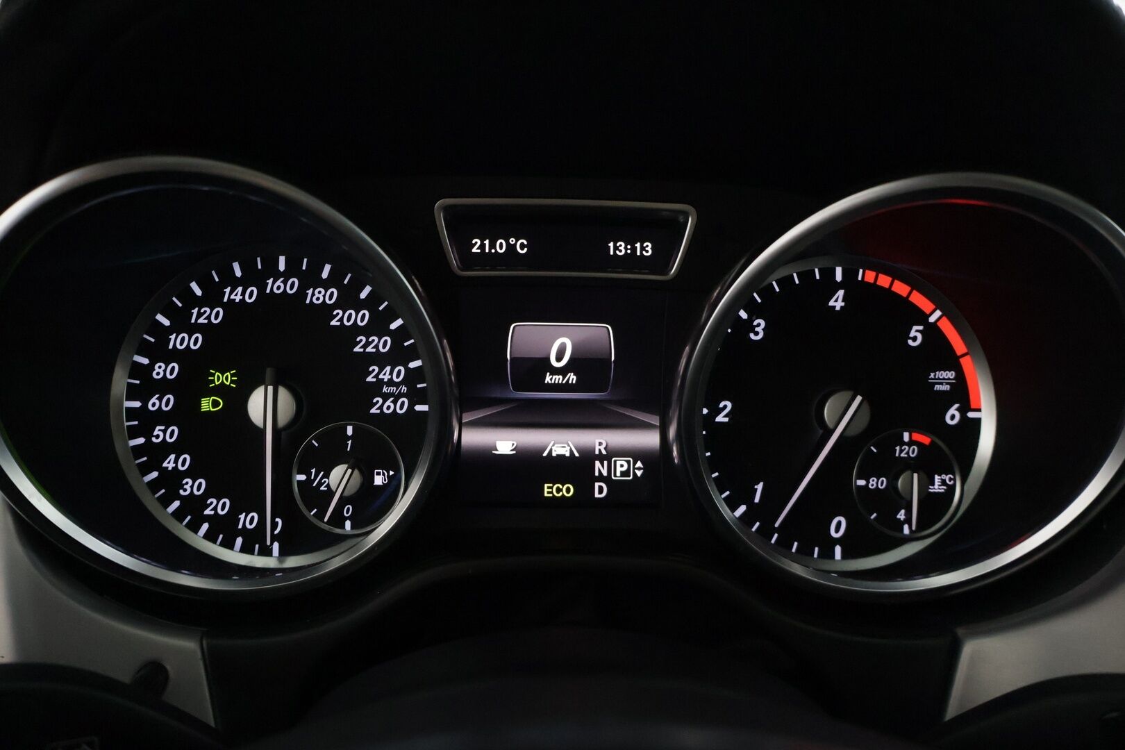 Mercedes-Benz GL 2013 350 BlueTEC 4Matic *Vetokoukku / Kamera / Lisälämmitin / Ilma-alusta / Muistipenkki * - Huollettu 3/2026 / 3500kg vetomassa! / Kattoluukku / ILS - HULLUT AVAJAISHULINAT KORKOTARJOUS 3,29 %