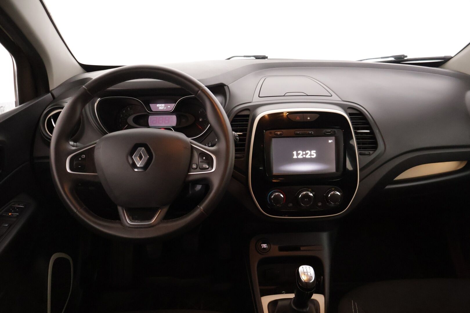 Renault Captur 2017 TCe 90 Zen S17 * Lohko / P-Tutka / Vakkari / Navi / KeyLessGo * - * Päältä kaunis ja sisältä toimiva Renault! *