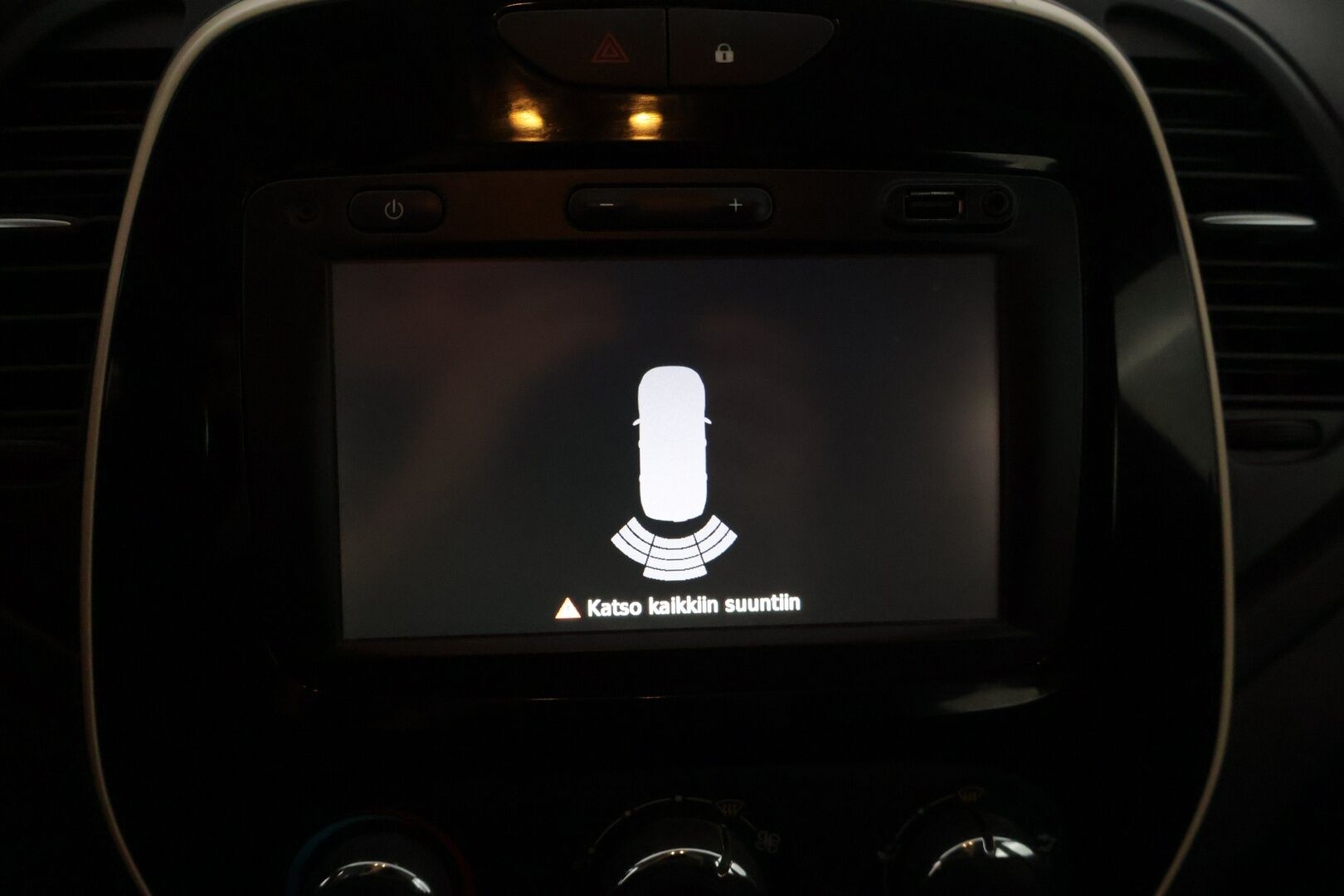Renault Captur 2017 TCe 90 Zen S17 * Lohko / P-Tutka / Vakkari / Navi / KeyLessGo * - * Päältä kaunis ja sisältä toimiva Renault! *
