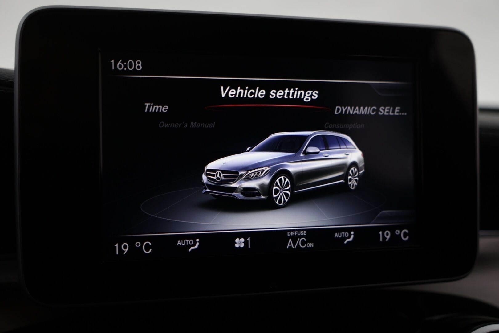 Mercedes-Benz C 2016 250 d 4Matic A AMG Premium Edition / Burmester / Adaptiivinen vakionopeudensäädin / Koukku / * - KeyLessGo / Bliss / 2x AMG-vanteet / - HULLUT AVAJAISHULINAT KORKOTARJOUS 3,29 %