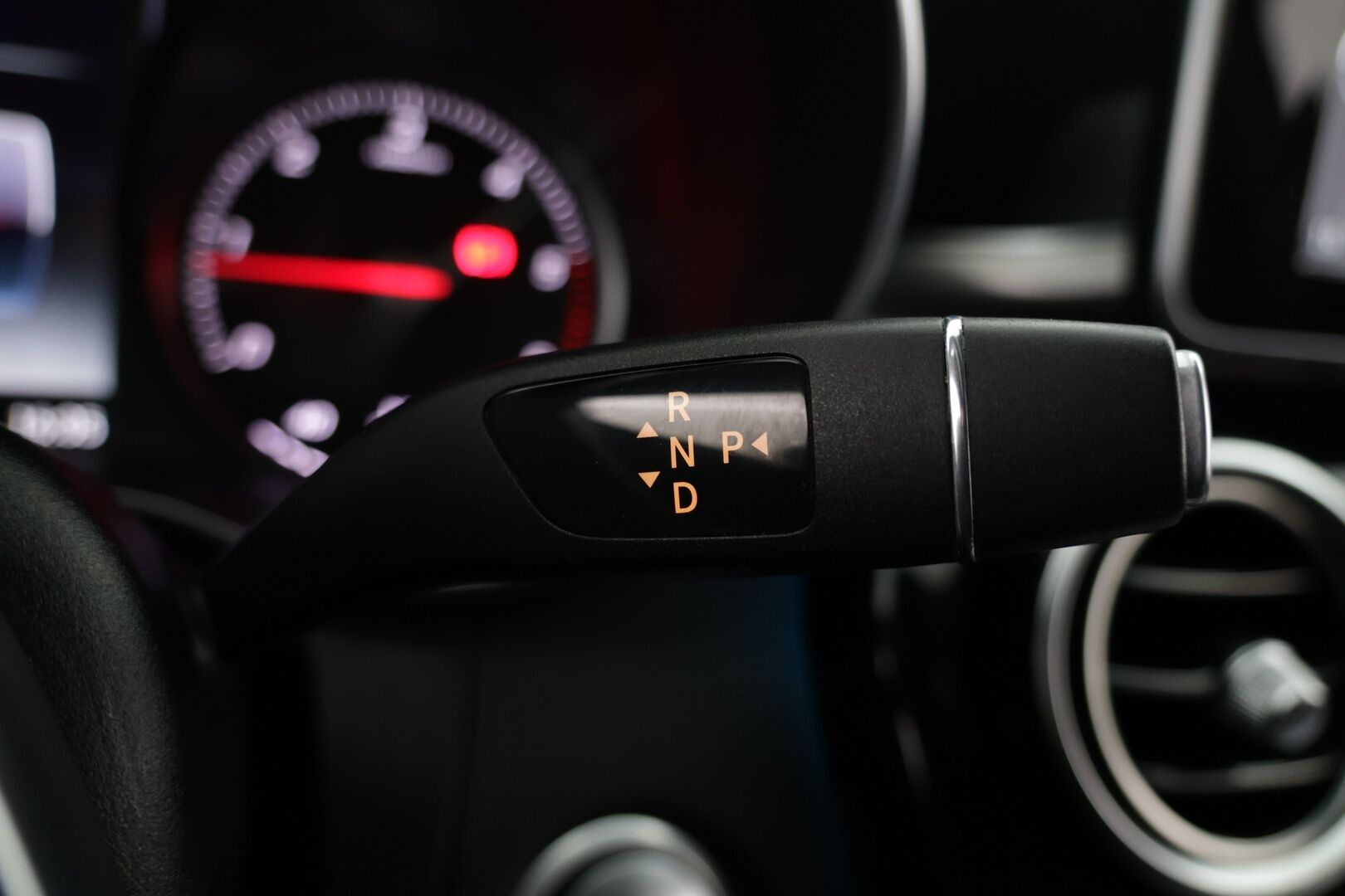 Mercedes-Benz C 2016 250 d 4Matic A AMG Premium Edition / Burmester / Adaptiivinen vakionopeudensäädin / Koukku / * - KeyLessGo / Bliss / 2x AMG-vanteet / - HULLUT AVAJAISHULINAT KORKOTARJOUS 3,29 %