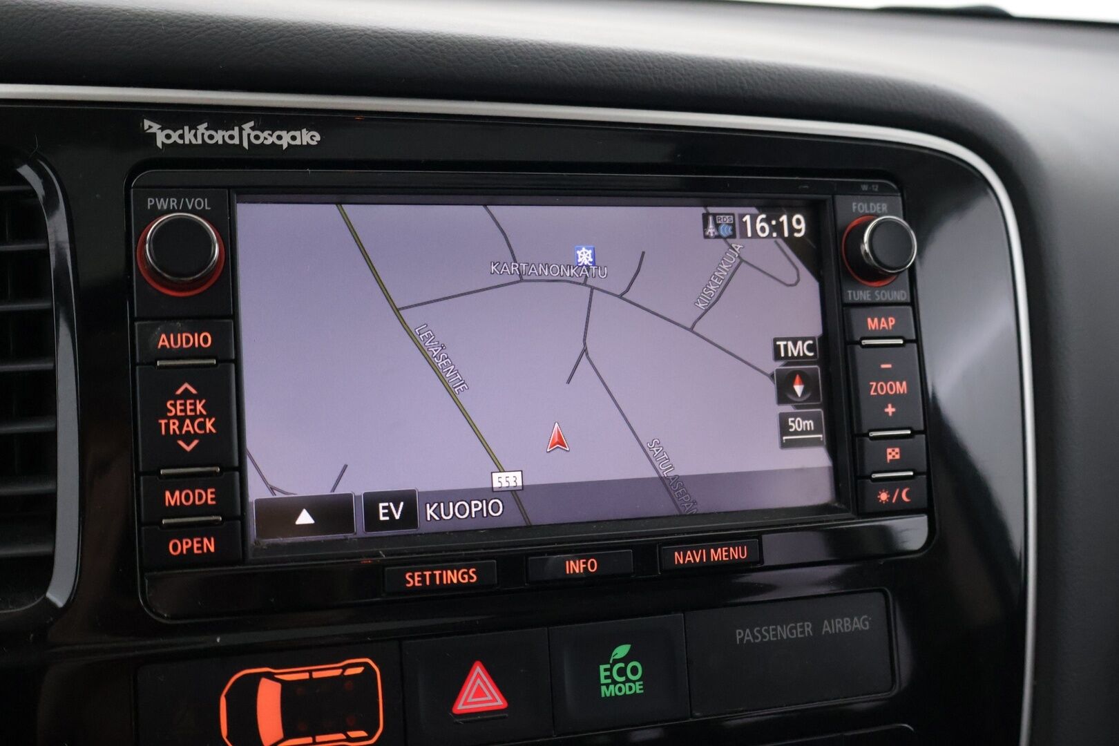 Mitsubishi Outlander PHEV 2014 Instyle Navi 4WD 5P - | Rockford | Koukku | Lasikattoluukku | Mustat nahat | Lasikattoluukku | 
