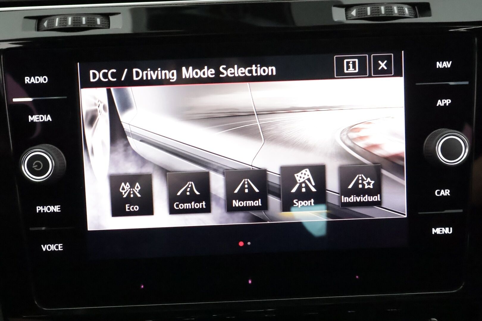 Volkswagen Golf 2018 GTI 2,0 TSI 169 kW (230 hv) DSG-automaatti - | ACC | Webasto | Dynaudio | Puolinahat | P.Kamera | LED | Apple&Android | Suomi-auto | Kahdet Renkaat |
