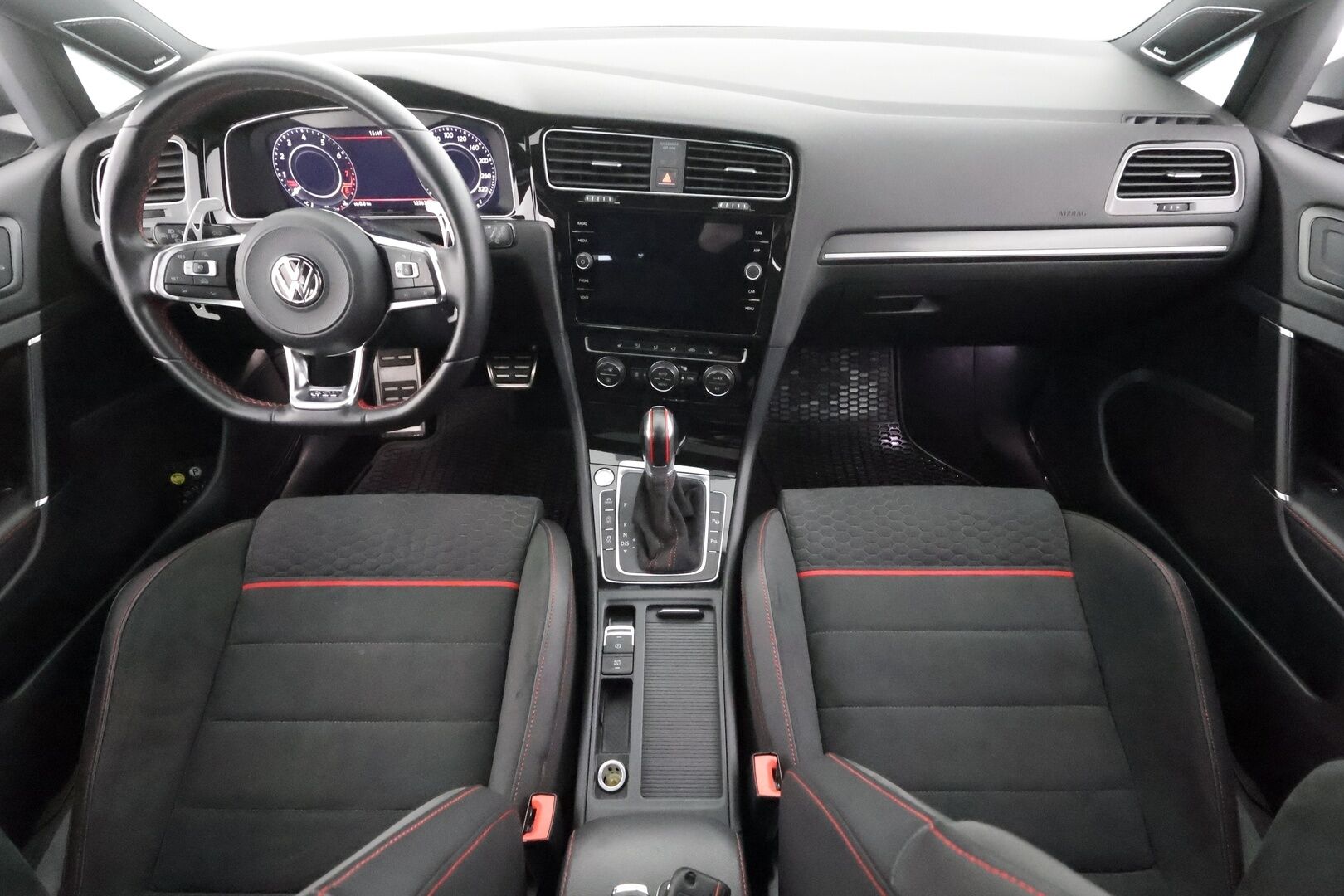 Volkswagen Golf 2018 GTI 2,0 TSI 169 kW (230 hv) DSG-automaatti - | ACC | Webasto | Dynaudio | Puolinahat | P.Kamera | LED | Apple&Android | Suomi-auto | Kahdet Renkaat |