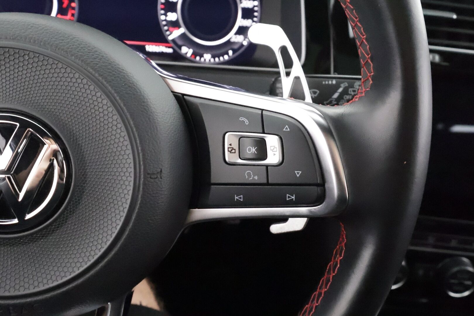 Volkswagen Golf 2018 GTI 2,0 TSI 169 kW (230 hv) DSG-automaatti - | ACC | Webasto | Dynaudio | Puolinahat | P.Kamera | LED | Apple&Android | Suomi-auto | Kahdet Renkaat |