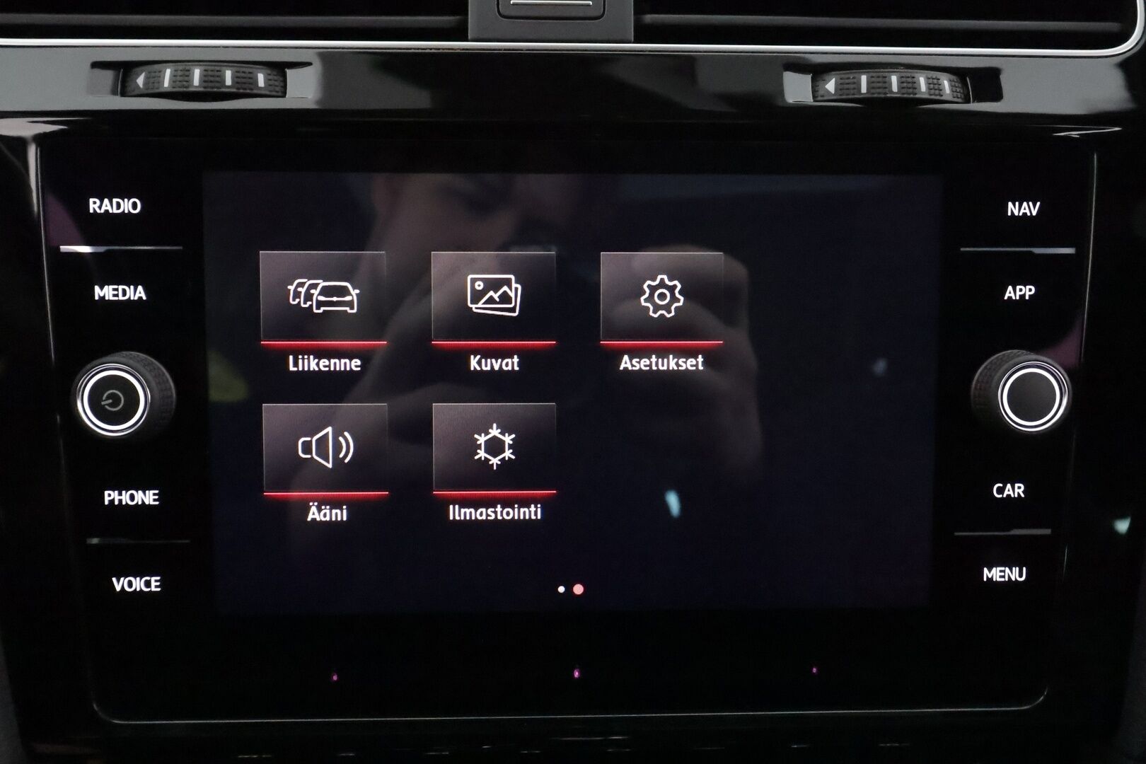 Volkswagen Golf 2018 GTI 2,0 TSI 169 kW (230 hv) DSG-automaatti - | ACC | Webasto | Dynaudio | Puolinahat | P.Kamera | LED | Apple&Android | Suomi-auto | Kahdet Renkaat |
