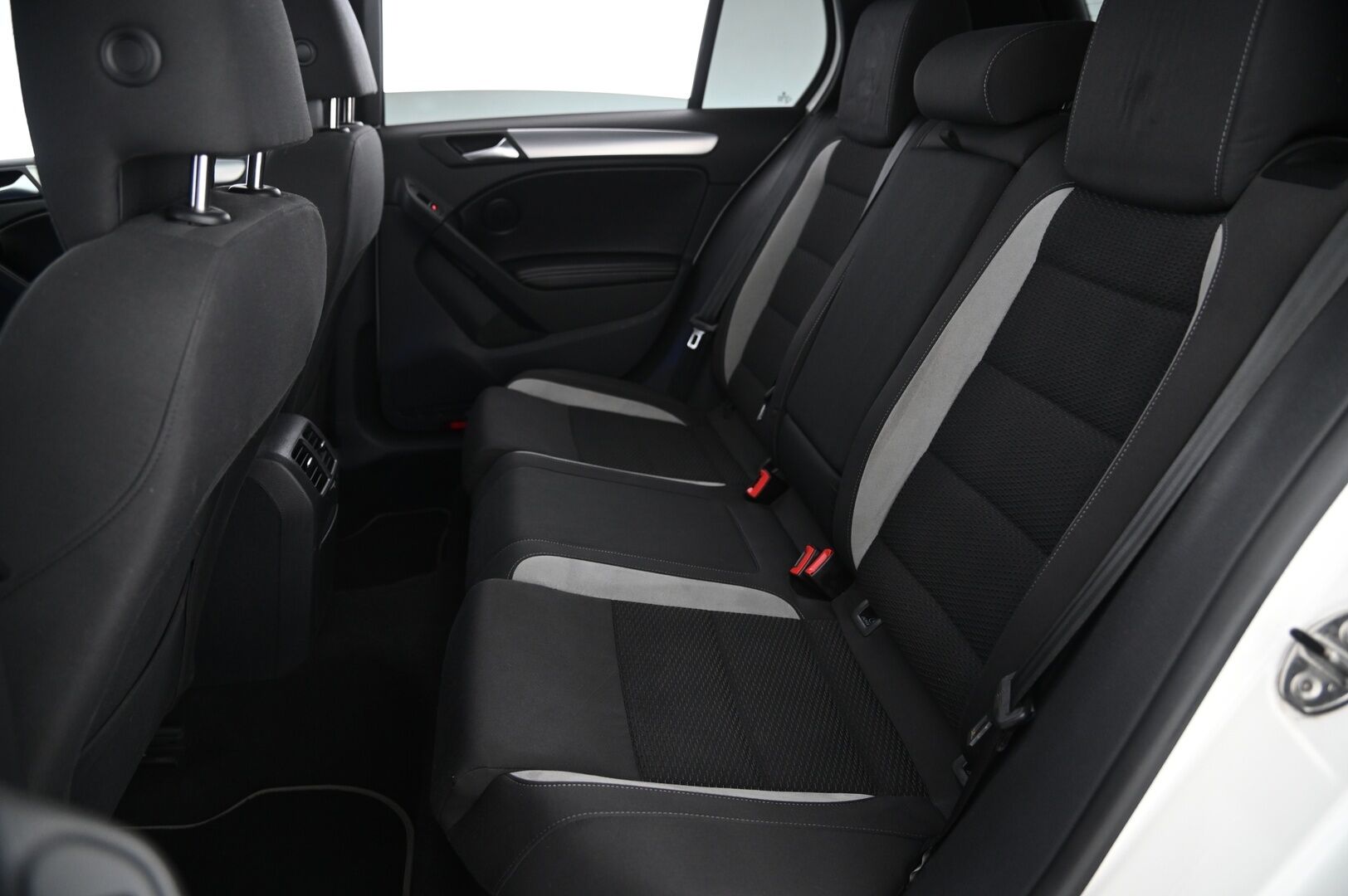 Volkswagen Golf 2012 R 2.0 TSI*Manuaali / *Miltek / BC-alusta / Alpine / Appconnect / Vakkari / Lohko* - Juuri leimattu / Näyttävä / Harvinainen Manuaali / 2x renkaat & vanteet