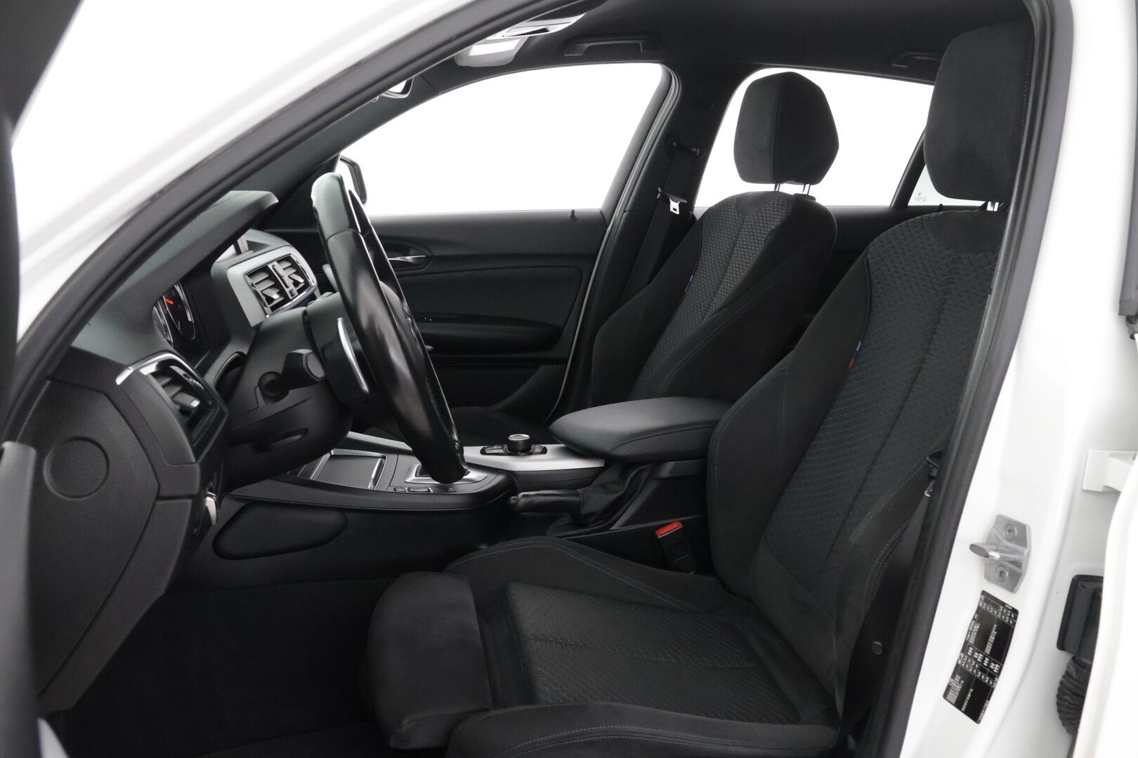 BMW M140i 2018 F20 Hatchback M140i A - Suomi-Auto | Ei viritetty | Tutkat | LED | Vakionopeudensäädin | Vähän Ajettu! |