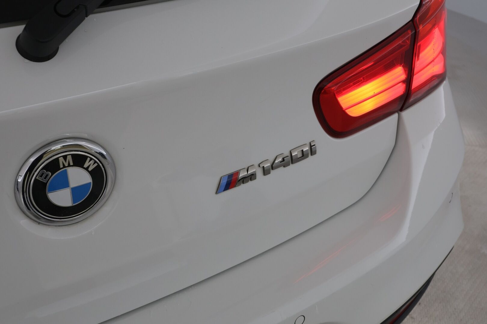 BMW M140i 2018 F20 Hatchback M140i A - Suomi-Auto | Ei viritetty | Tutkat | LED | Vakionopeudensäädin | Vähän Ajettu! |