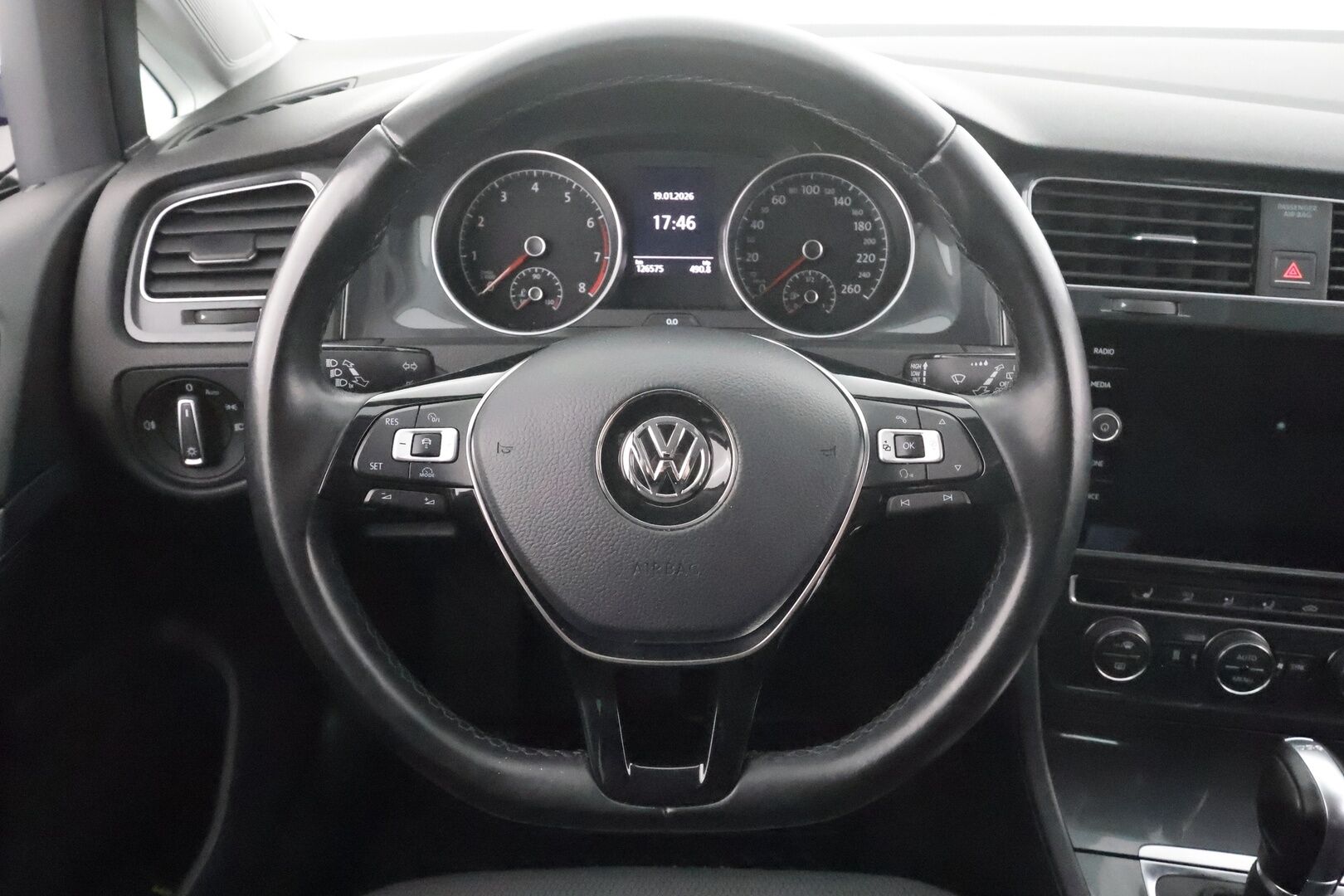 Volkswagen Golf 2018 Variant Comfortline 1,4 TSI  (125 hv) DSG R-Line * ACC / Webasto / P.kamera / App-connect / Autom.ilmastointi * - Kahdet renkaat