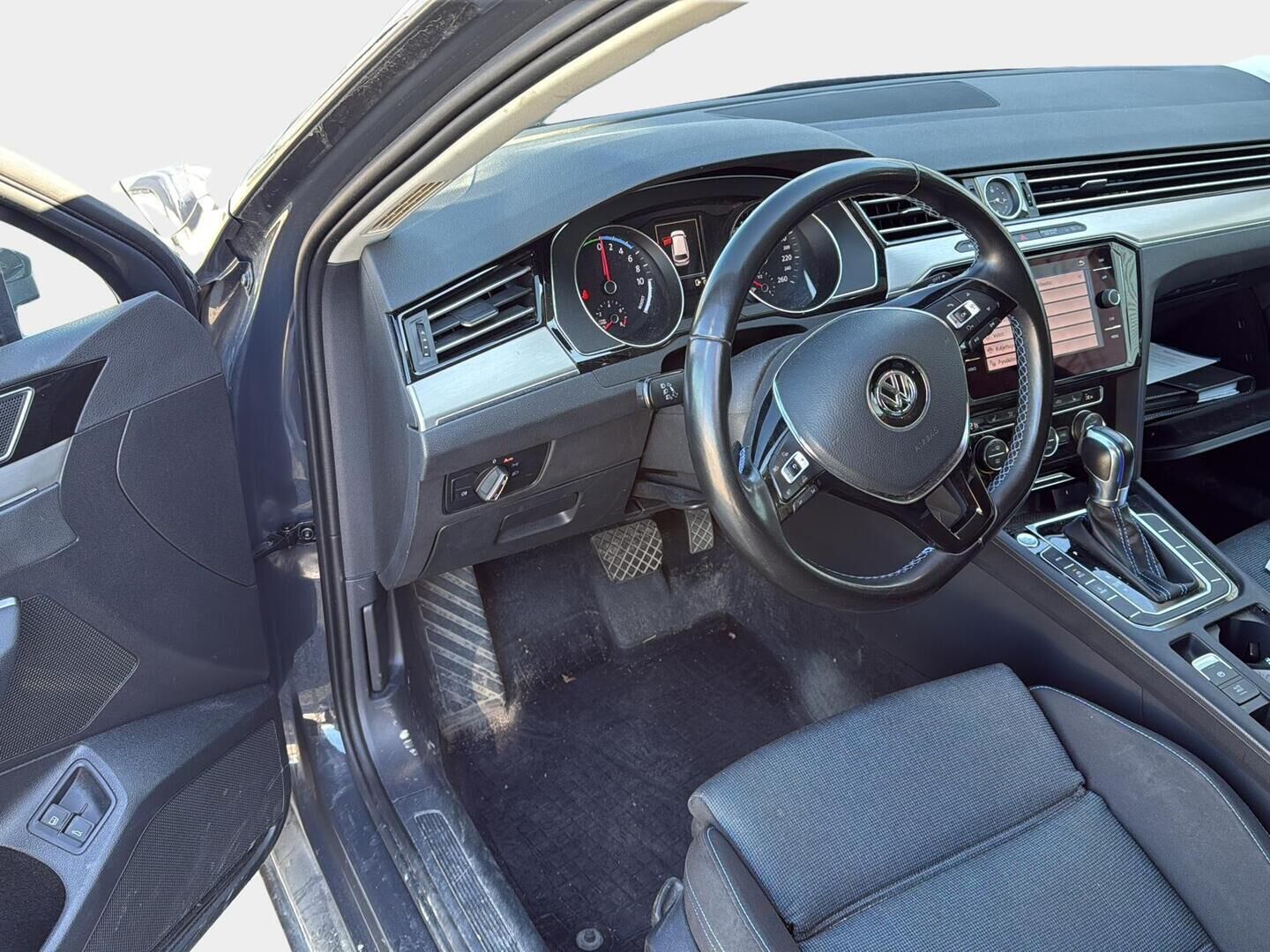 Volkswagen Passat 2018 Variant GTE Plug-In Hybrid 160 kW (218 hv) DSG-automaatti * Suomiauto / Webasto / Adapt.Vakkari / ErgoComfort / Navi / Apple&Android - 2x Laturit / Juuri tullut Tampereelle! - HULLUT AVAJAISHULINAT KORKOTARJOUS 3,29 %