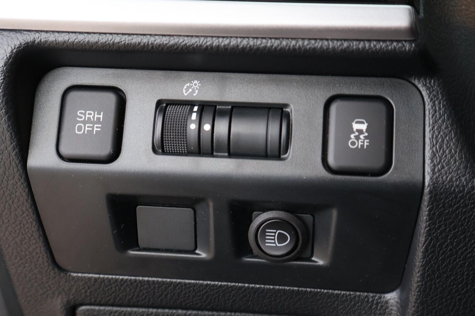 Subaru Forester 2017 2,0i XS Eyesight CVT - Suomiauto / Adapt.Vakkari / Panorama / Vetokoukku / Peruutuskamera / Lohko & Sisäpistoke / Huippusiisti ja varusteltu!