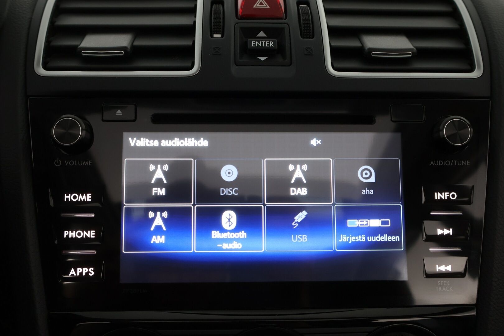 Subaru Forester 2017 2,0i XS Eyesight CVT - Suomiauto / Adapt.Vakkari / Panorama / Vetokoukku / Peruutuskamera / Lohko & Sisäpistoke / Huippusiisti ja varusteltu!