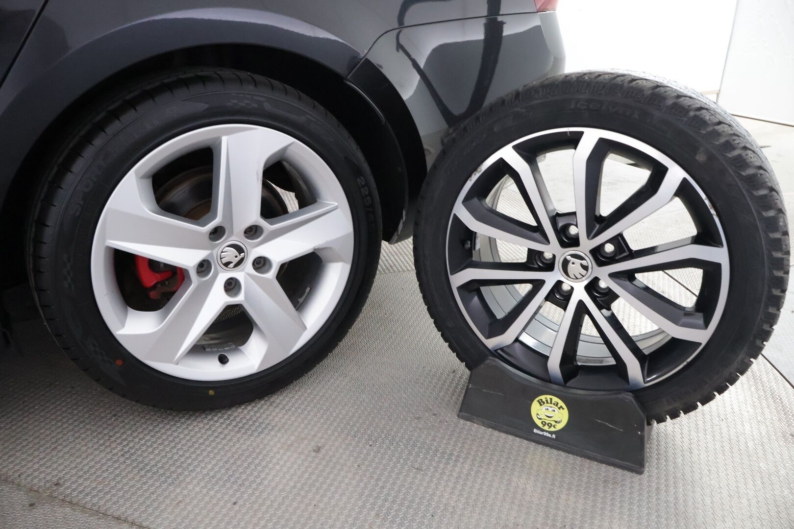 Skoda Octavia 2018 Combi 2,0 TDI 184 RS DSG Autom *Adapt. Vakkari / BLIS / Koukku / Webasto / P. Kamera / Hihna vaihdettu 2024* - *Suomi Auto / 2x hyvät renkaat / Hyvä huoltohistoria*