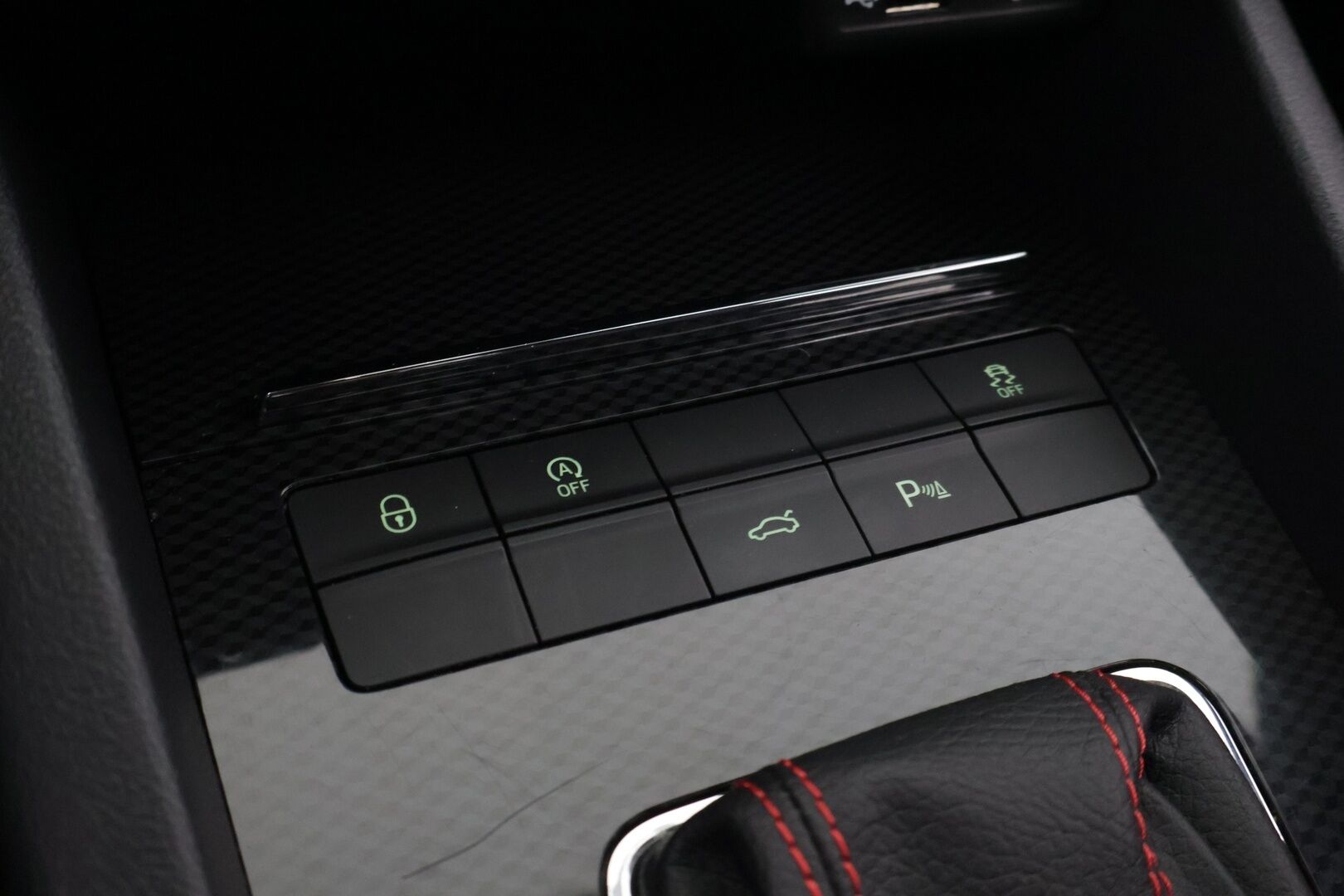 Skoda Octavia 2018 Combi 2,0 TDI 184 RS DSG Autom *Adapt. Vakkari / BLIS / Koukku / Webasto / P. Kamera / Hihna vaihdettu 2024* - *Suomi Auto / 2x hyvät renkaat / Hyvä huoltohistoria*