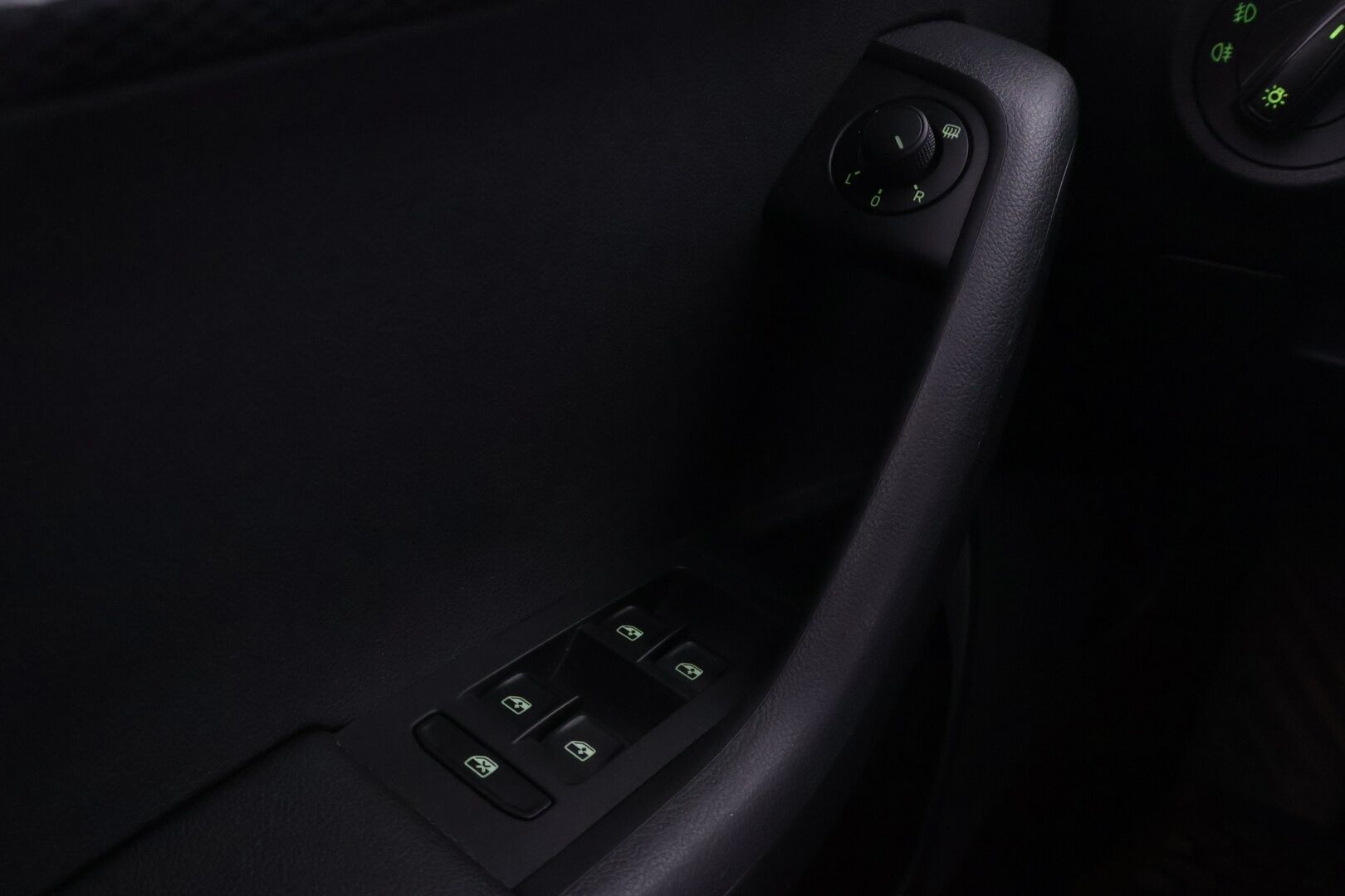 Skoda Octavia 2018 Combi 2,0 TDI 184 RS DSG Autom *Adapt. Vakkari / BLIS / Koukku / Webasto / P. Kamera / Hihna vaihdettu 2024* - *Suomi Auto / 2x hyvät renkaat / Hyvä huoltohistoria*