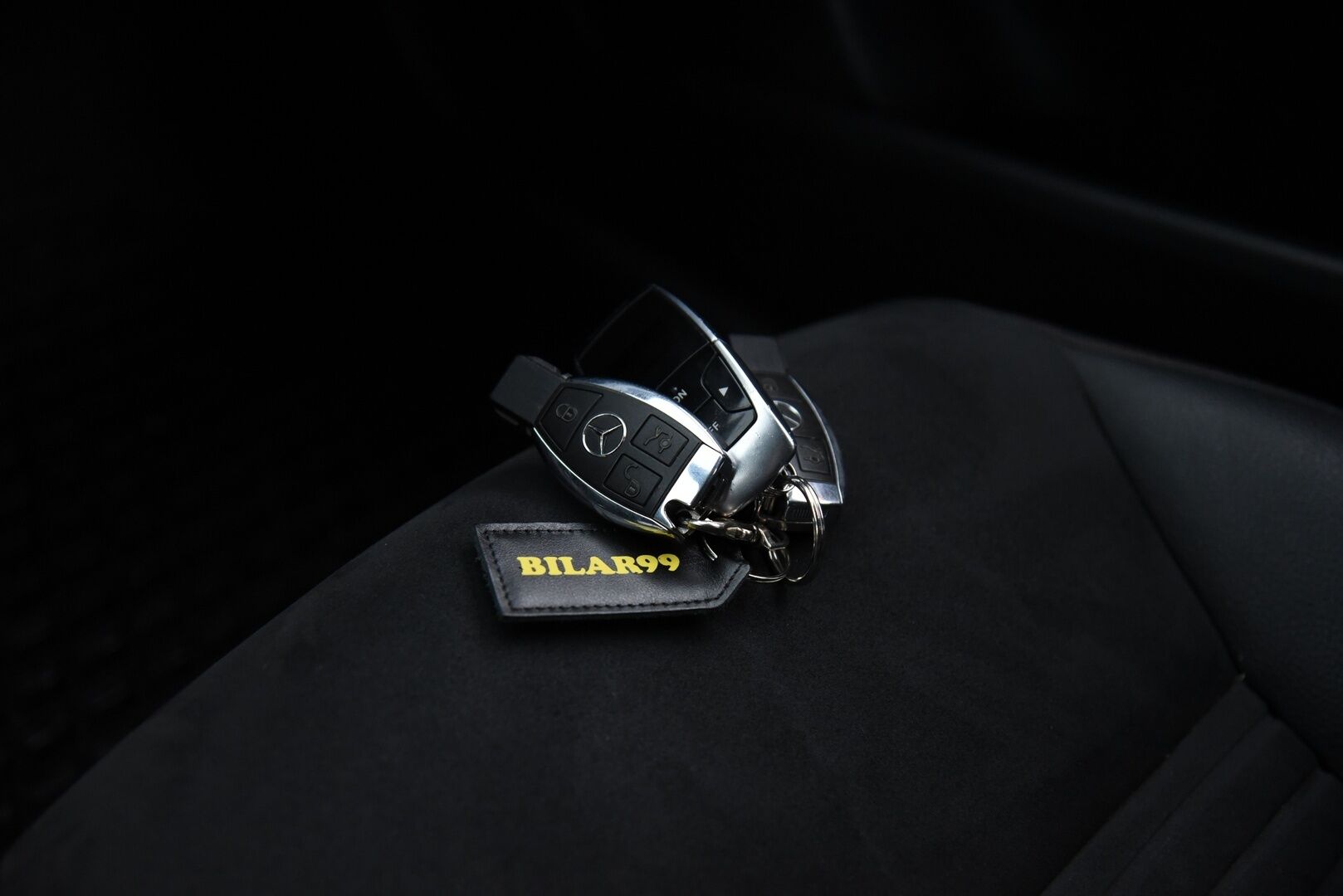 Mercedes-Benz GLA 2015 220 d 4Matic A Premium Business AMG / Webasto / ILS Xenon / Vakkari / Sähk. takaluukku / - AMG sisä- ja ulkopaketilla / Offroad paketti / Hyvällä huoltohistorialla! 