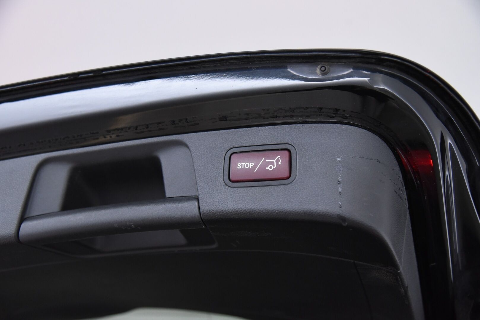 Mercedes-Benz GLA 2015 220 d 4Matic A Premium Business AMG / Webasto / ILS Xenon / Vakkari / Sähk. takaluukku / - AMG sisä- ja ulkopaketilla / Offroad paketti / Hyvällä huoltohistorialla! 