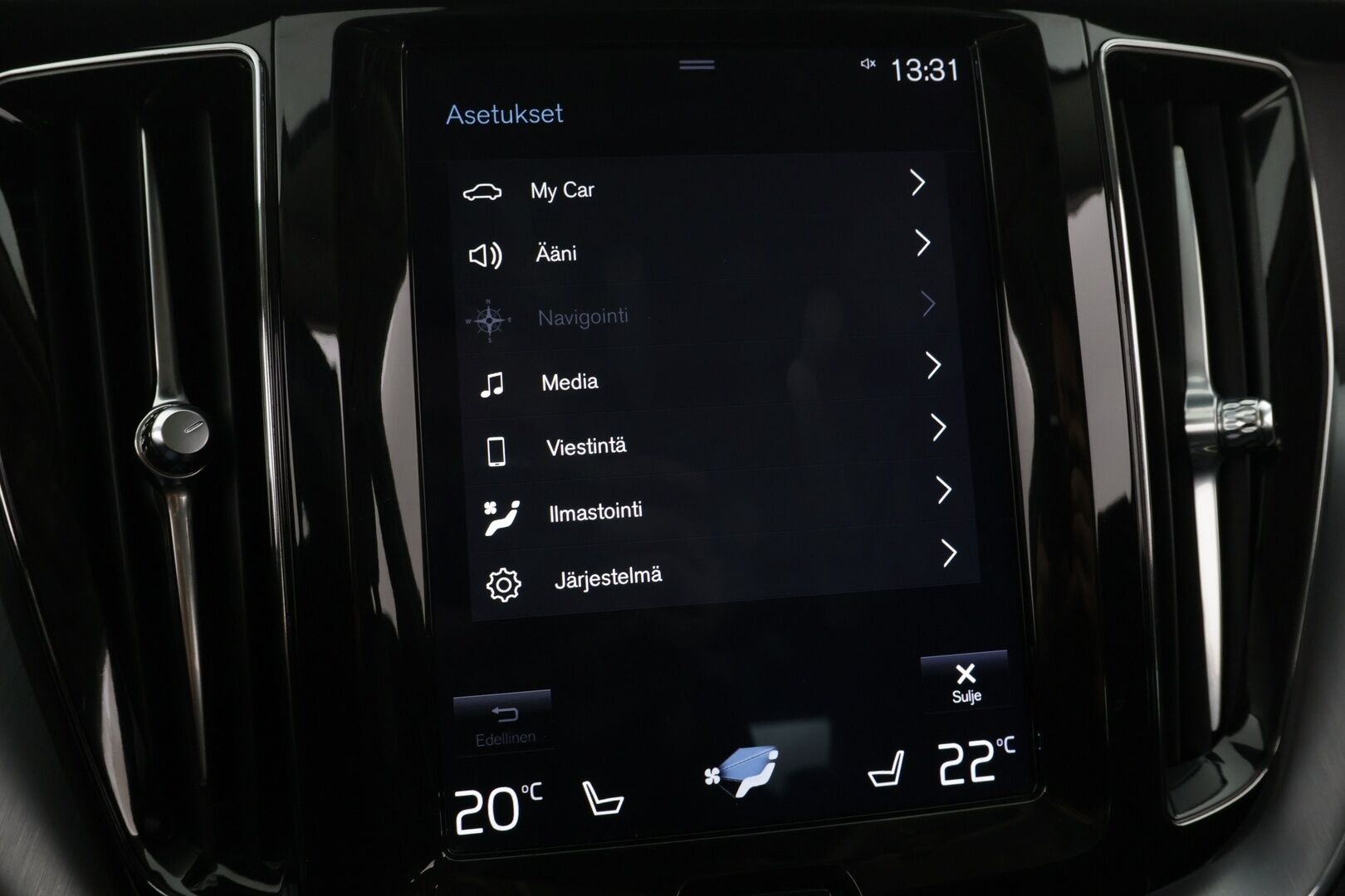 Volvo XC60 2018 T8 AWD Momentum aut  *ACC / Panoraama / Ilma-alusta!* - Luotettava neliveto / Huippu hieno / Kattavasti varusteltu!