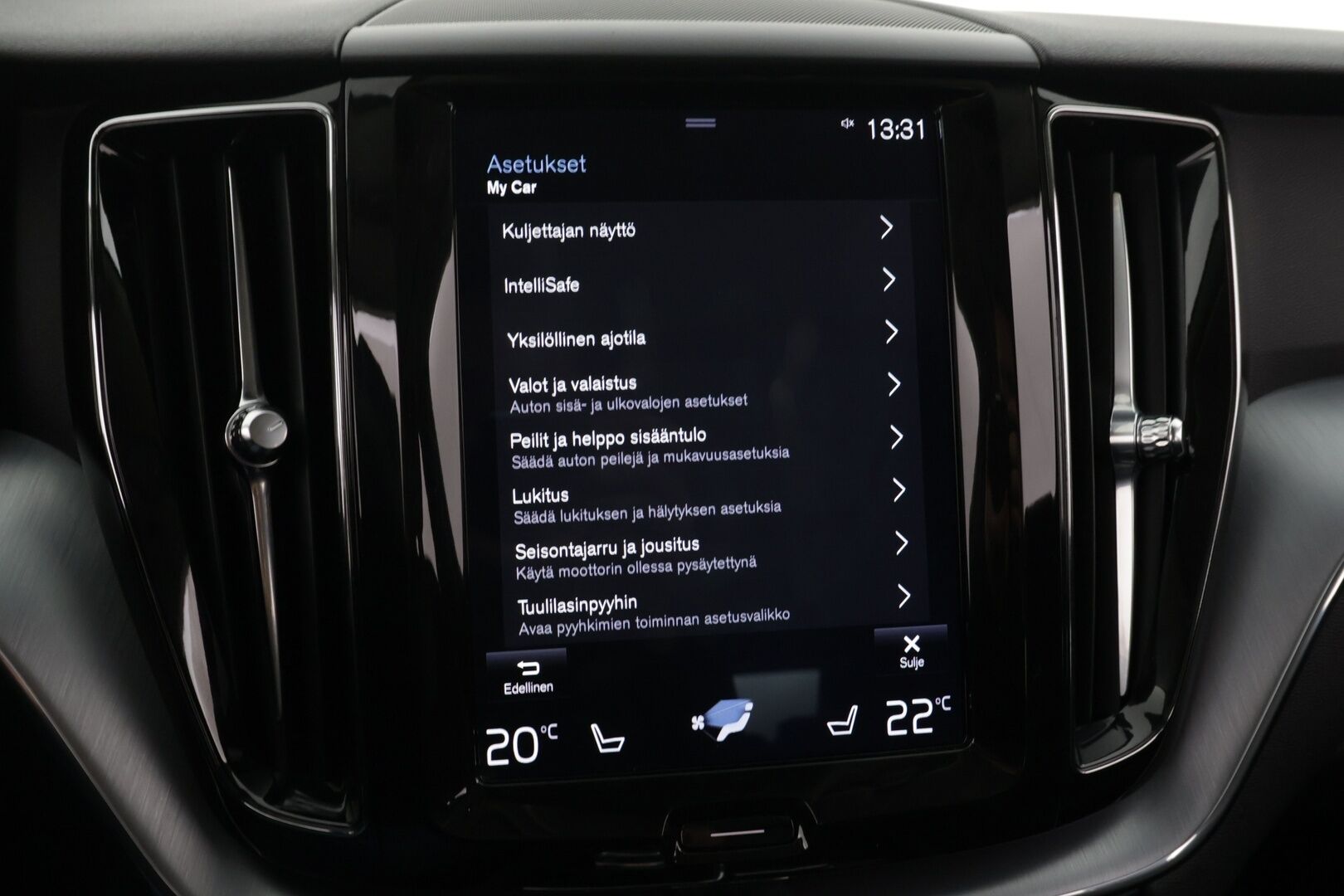 Volvo XC60 2018 T8 AWD Momentum aut  *ACC / Panoraama / Ilma-alusta!* - Luotettava neliveto / Huippu hieno / Kattavasti varusteltu!