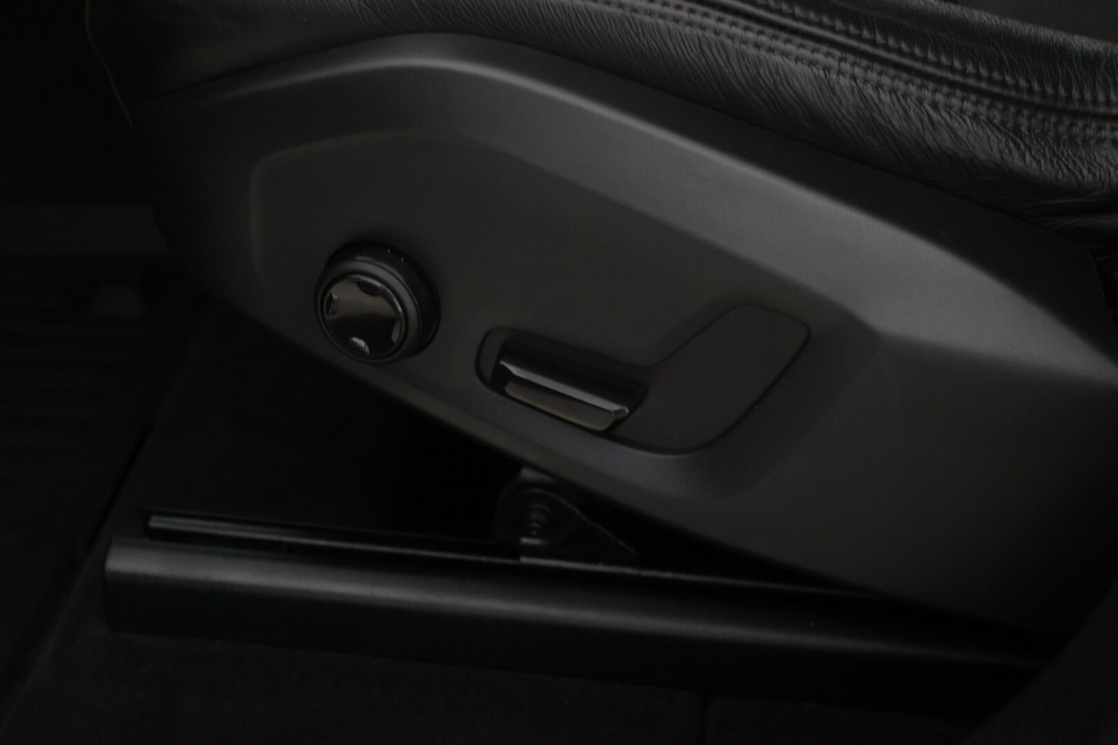 Volvo XC60 2018 T8 AWD Momentum aut - | ACC | Webasto | Panoraama | Ilma-alusta |