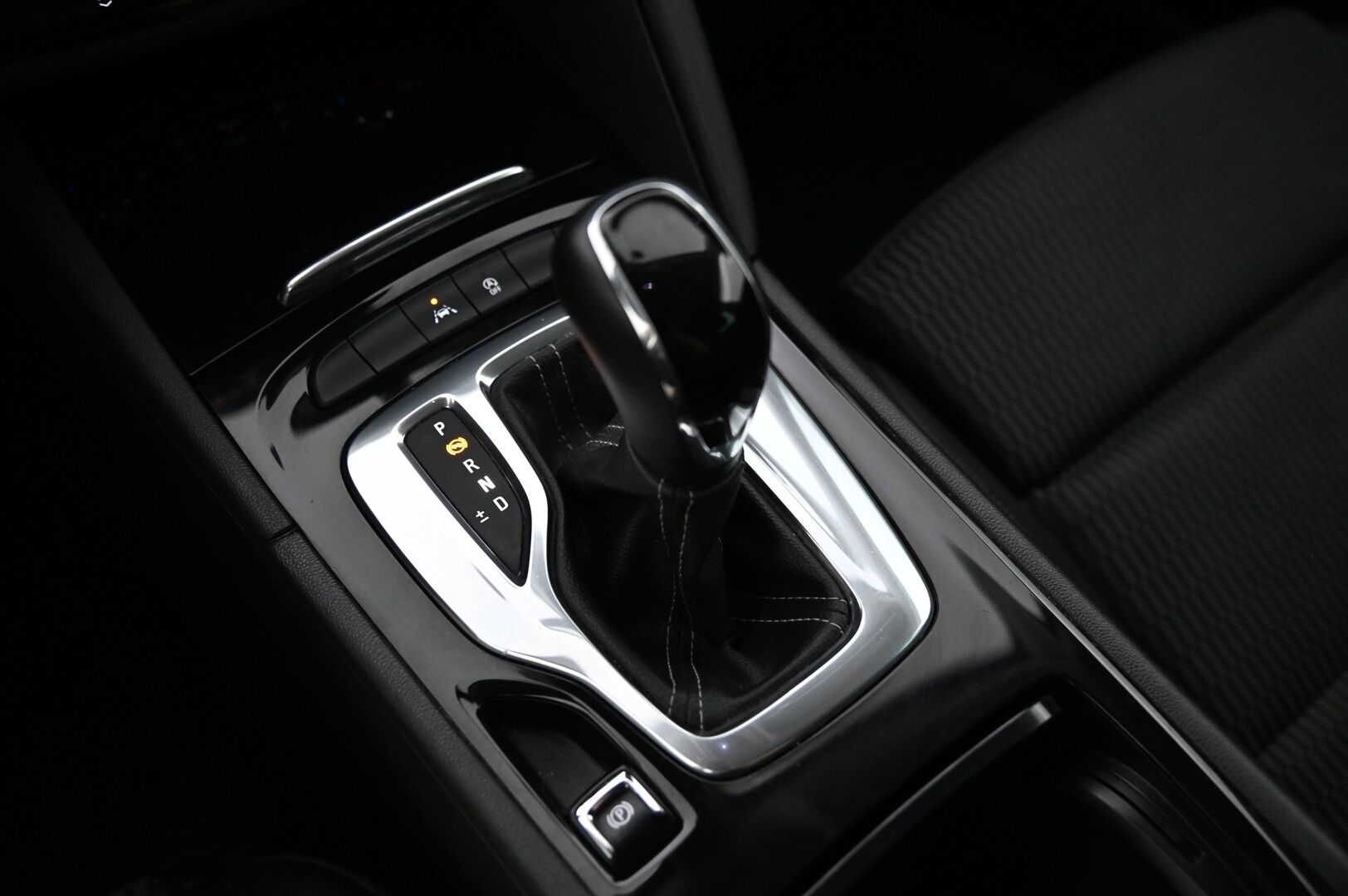 Opel Insignia 2018 Sports Tourer Innovation 1,6 CDTI ECOTEC *Webasto / KeylessGo / Ratinlämmitin / Koukku / tutkat* - *2x alut / Juuri huollettu / siisti juuri saapunut*