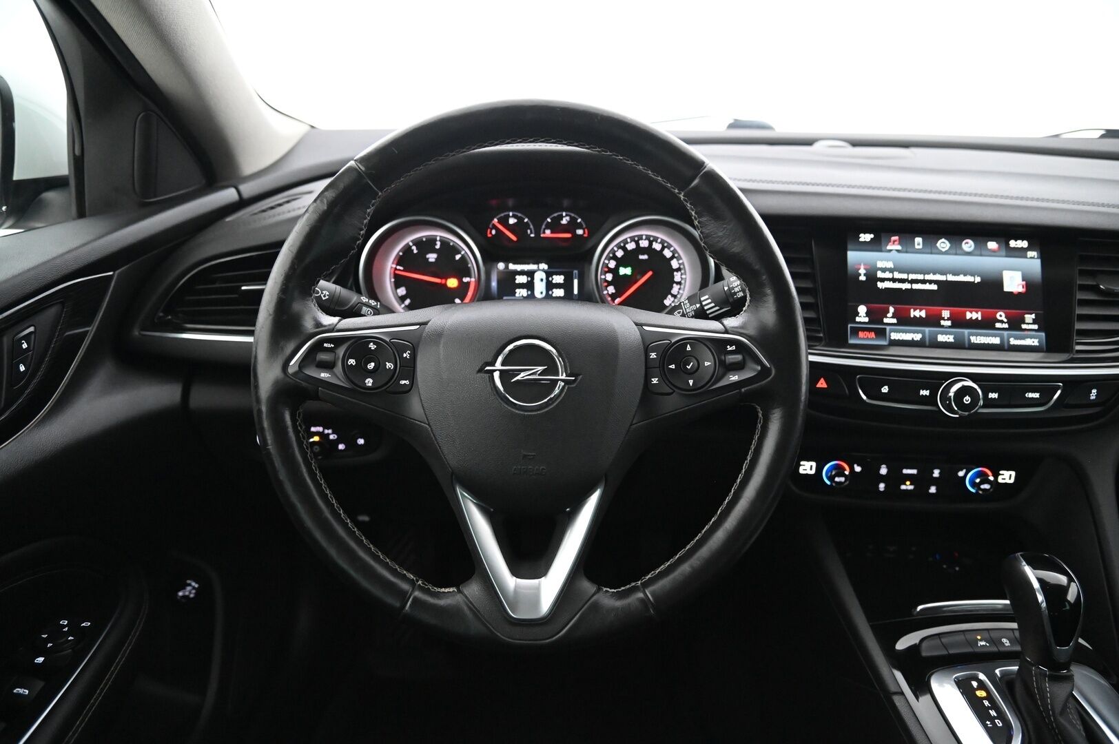 Opel Insignia 2018 Sports Tourer Innovation 1,6 CDTI ECOTEC *Webasto / KeylessGo / Ratinlämmitin / Koukku / tutkat* - *2x alut / Juuri huollettu / siisti juuri saapunut*