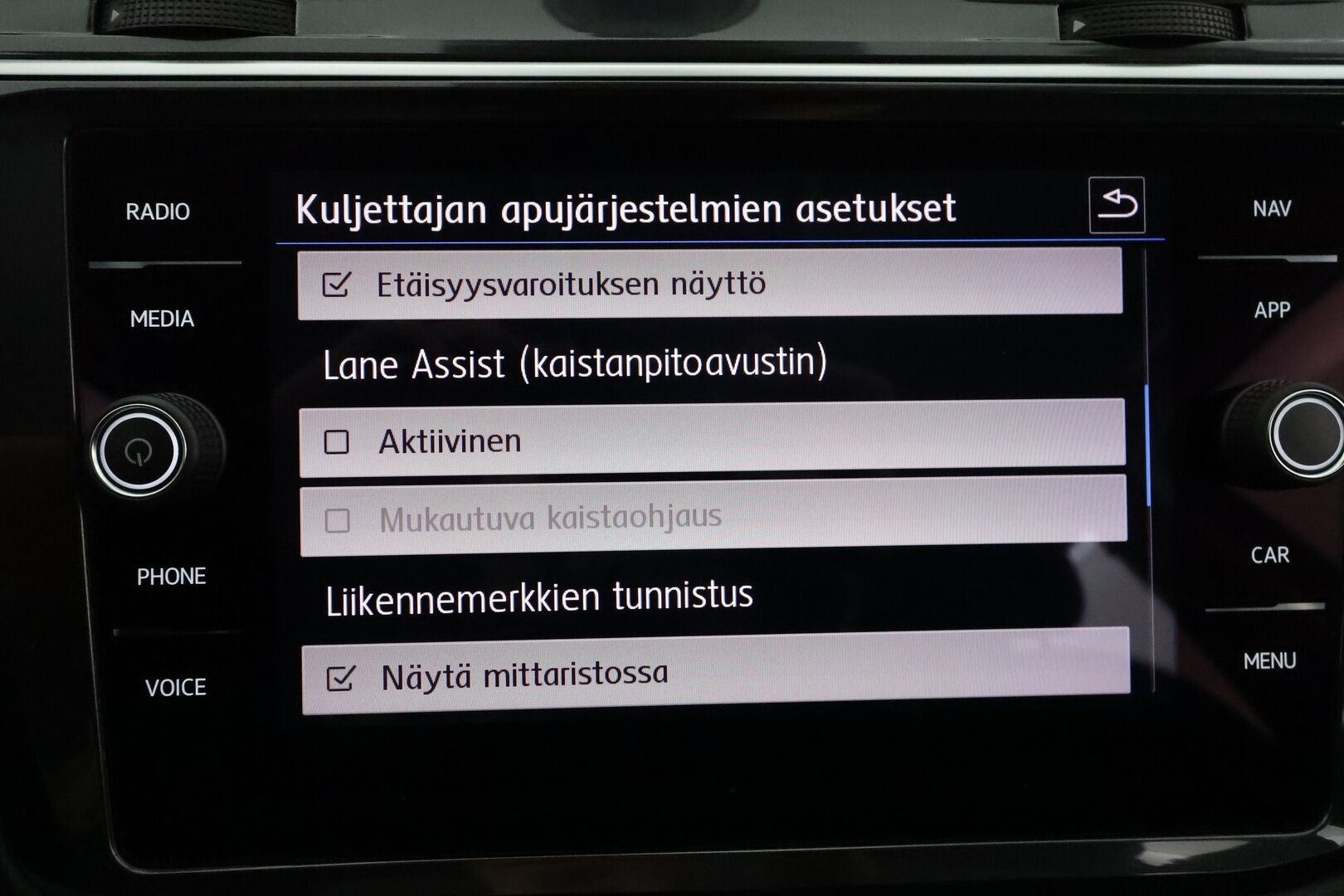 Volkswagen Tiguan 2018 2,0 TSI 132 kW 4MOTION DSG Aut ** Suomiauto /  Webasto / Adapt.vakkari / Koukku / KeyLess / P.tutkat - Kangas-Alcantara / 2x renkaat / Digimittaristo