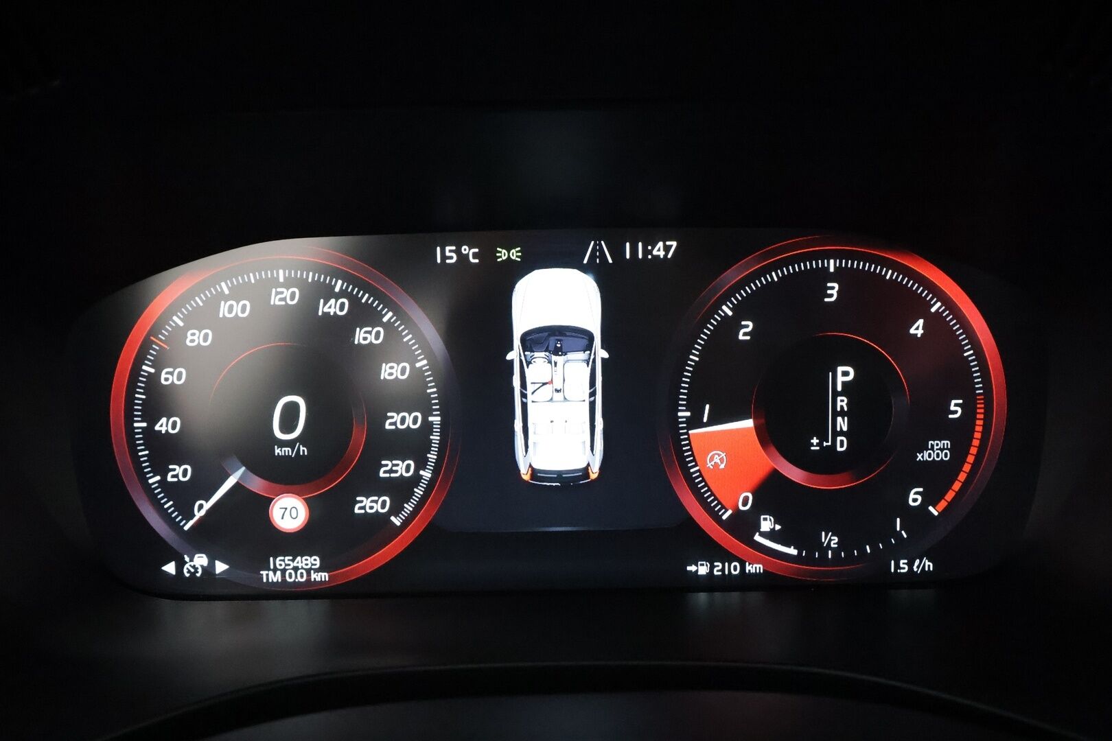 Volvo XC60 2018 D4 AWD Business R-Design aut * ACC / B&W / P.tutkat / Muistipenkki / LED / Navi / Koukku / Sporttipenkit * - Webasto / Keyless / Suomi-auto / 2x renkaat aluvantein - HULLUT JOULUT KORKOTARJOUS 2,49% 