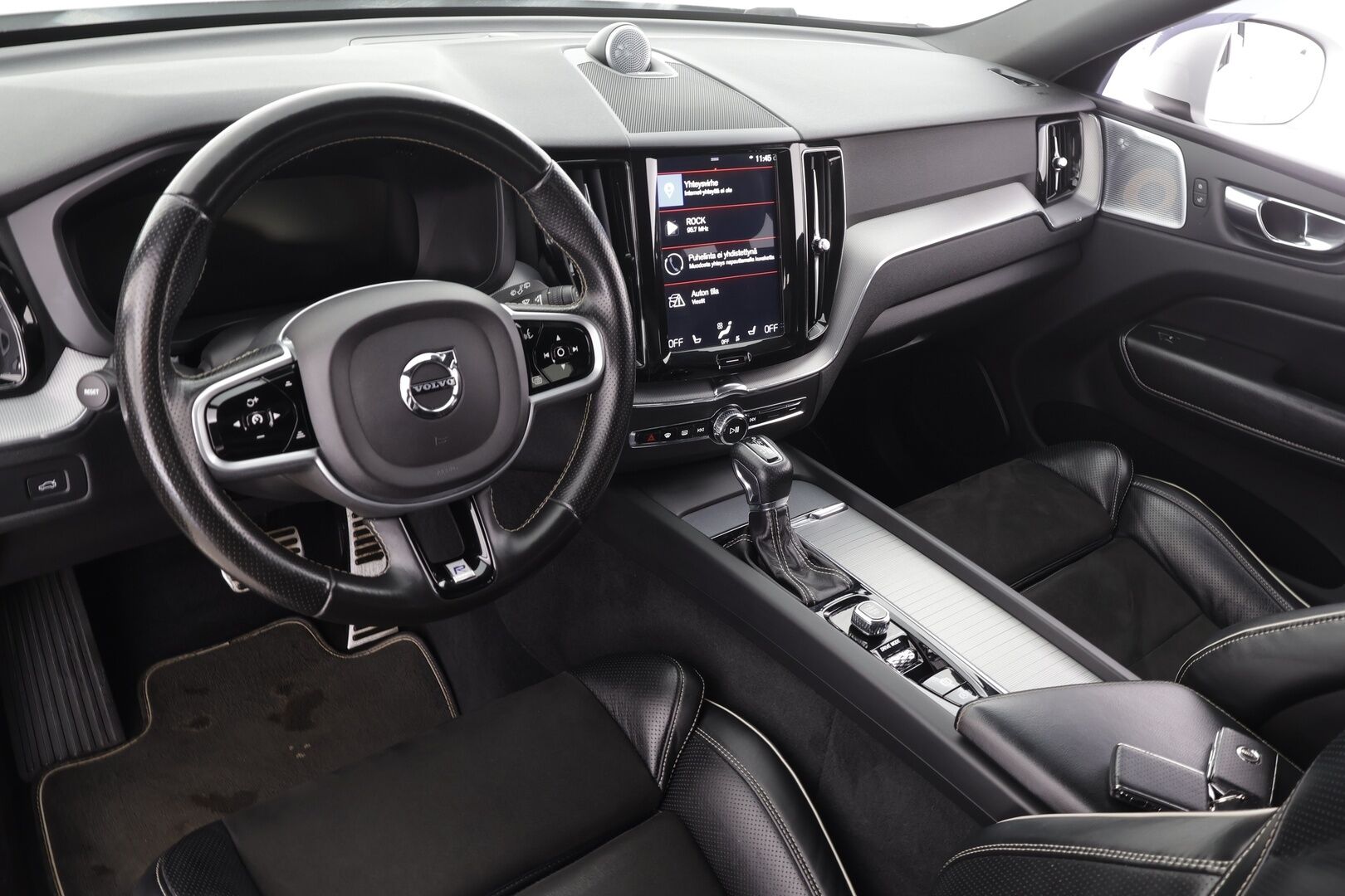 Volvo XC60 2018 D4 AWD Business R-Design aut * ACC / B&W / P.tutkat / Muistipenkki / LED / Navi / Koukku / Sporttipenkit * - Webasto / Keyless / Suomi-auto / 2x renkaat aluvantein 