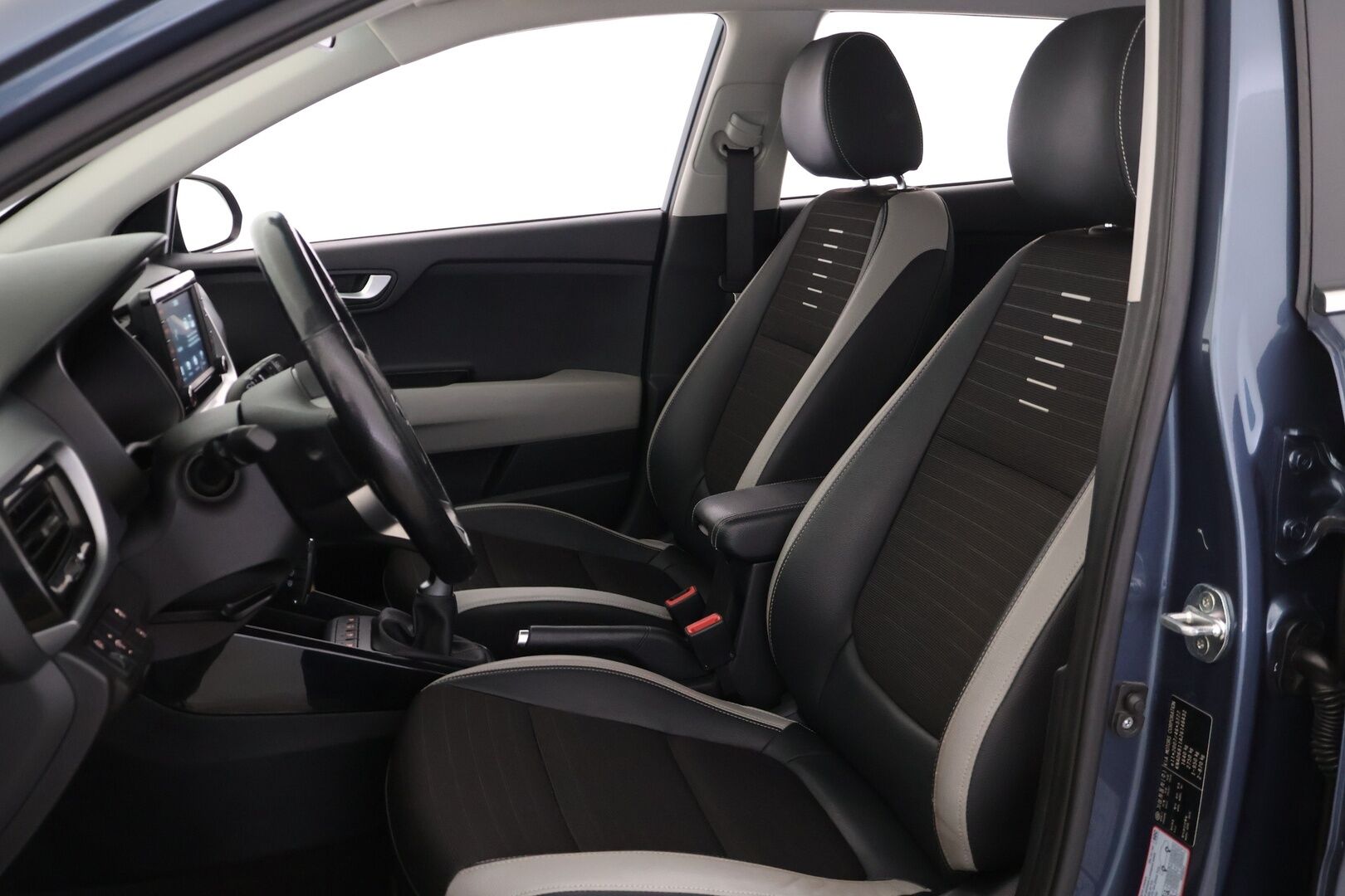 Kia Stonic 2018 1,0 T-GDI ISG 120hv EX EcoDynamics *Suomi-auto / P.kamera / Koukku / Lohko / Carplat / 2x renkaat* - *Kattavat huollot / Ilmainen kotiintoimitus*