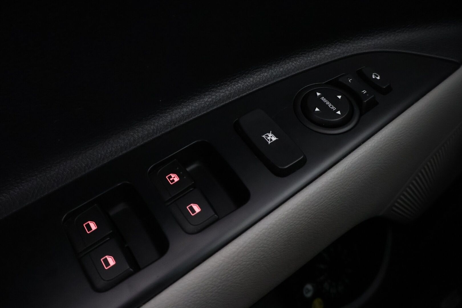 Kia Stonic 2018 1,0 T-GDI ISG 120hv EX EcoDynamics *Suomi-auto / P.kamera / Koukku / Lohko / Carplay / 2x renkaat* - *Kattavat huollot / Ilmainen kotiintoimitus*