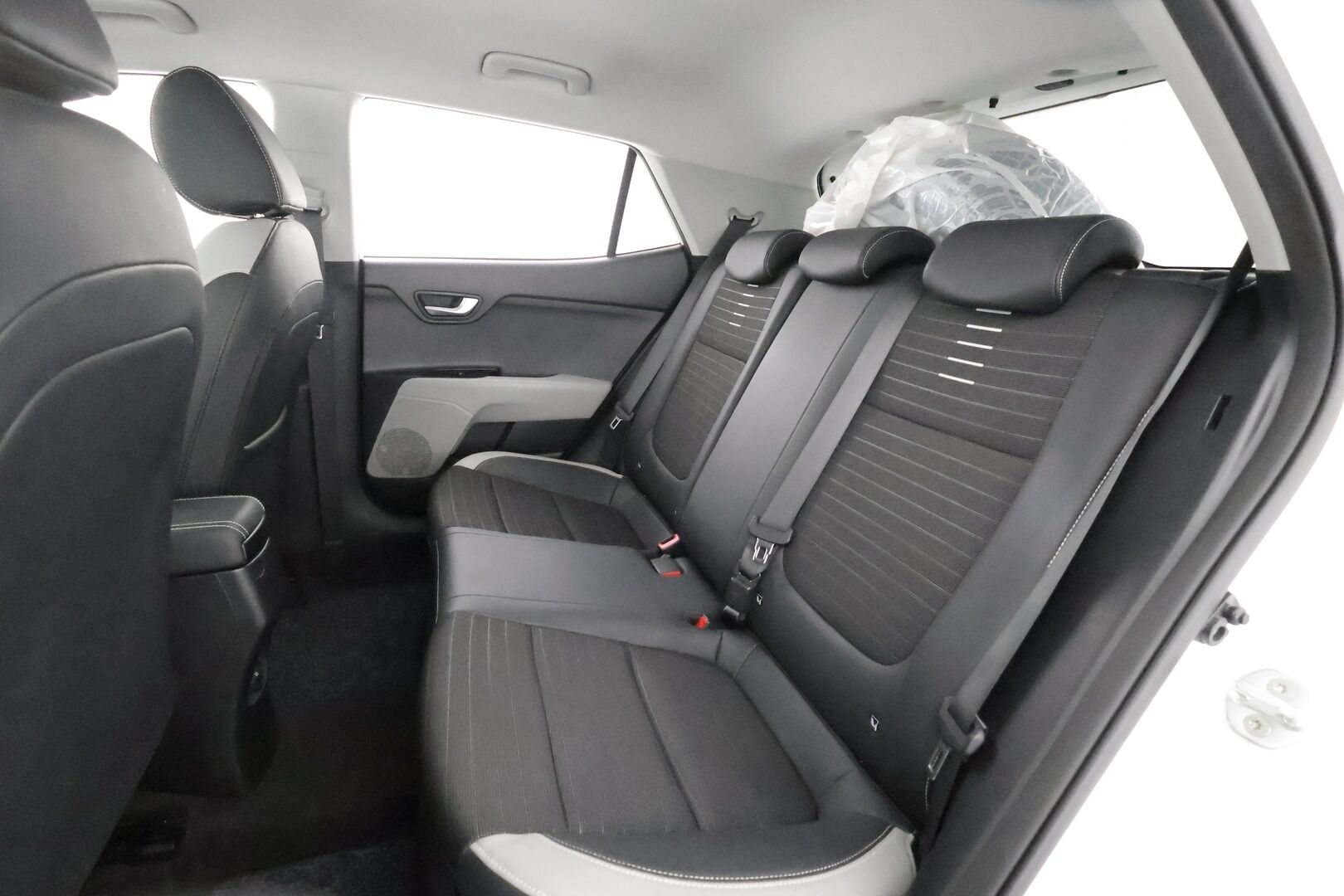 Kia Stonic 2018 1,0 T-GDI ISG 120hv EX Design EcoDynamics - | Vakkari | Koukku | Puolinahat | P.kamera | Lämm. ratti | Lohko+sisälämmitin | Apple & Android | Aut. ilmastointi | 2x renkaat aluin | Huoltokirja |