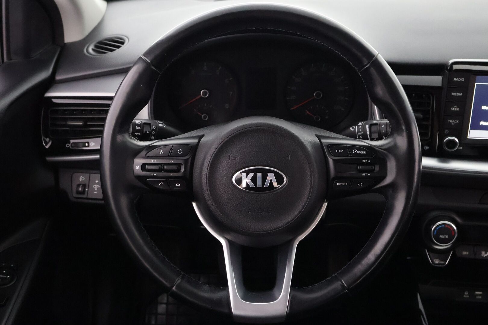 Kia Stonic 2018 1,0 T-GDI ISG 120hv EX Design EcoDynamics - Suomiauto / Peruutuskamera / Apple&Android / Lohko & Sisäpistoke / Ratinlämmitys / Juuri tullut Tampereelle!