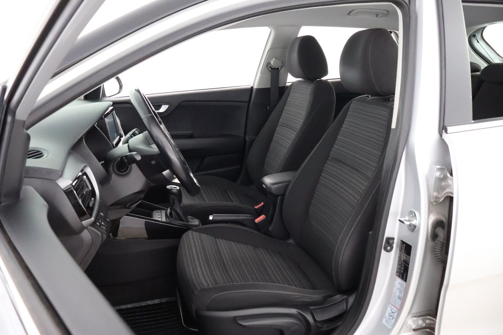 Kia Stonic 2018 1,0 T-GDI ISG 120hv EX Design EcoDynamics - Suomiauto / Peruutuskamera / Apple&Android / Lohko & Sisäpistoke / Ratinlämmitys / Juuri tullut Tampereelle!