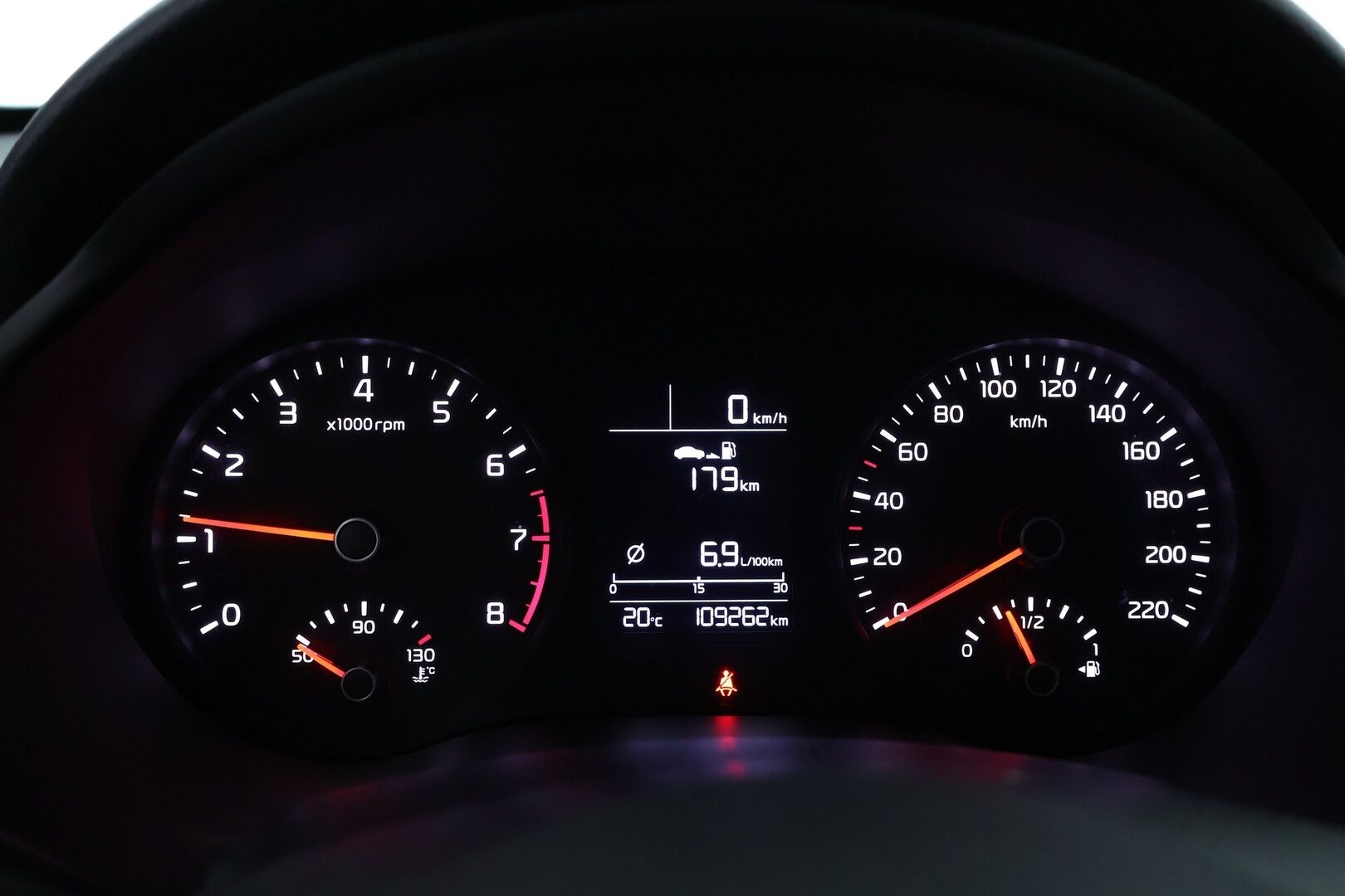 Kia Stonic 2018 1,0 T-GDI ISG 120hv EX Design EcoDynamics - Suomiauto / Peruutuskamera / Apple&Android / Lohko & Sisäpistoke / Ratinlämmitys / Juuri tullut Tampereelle!