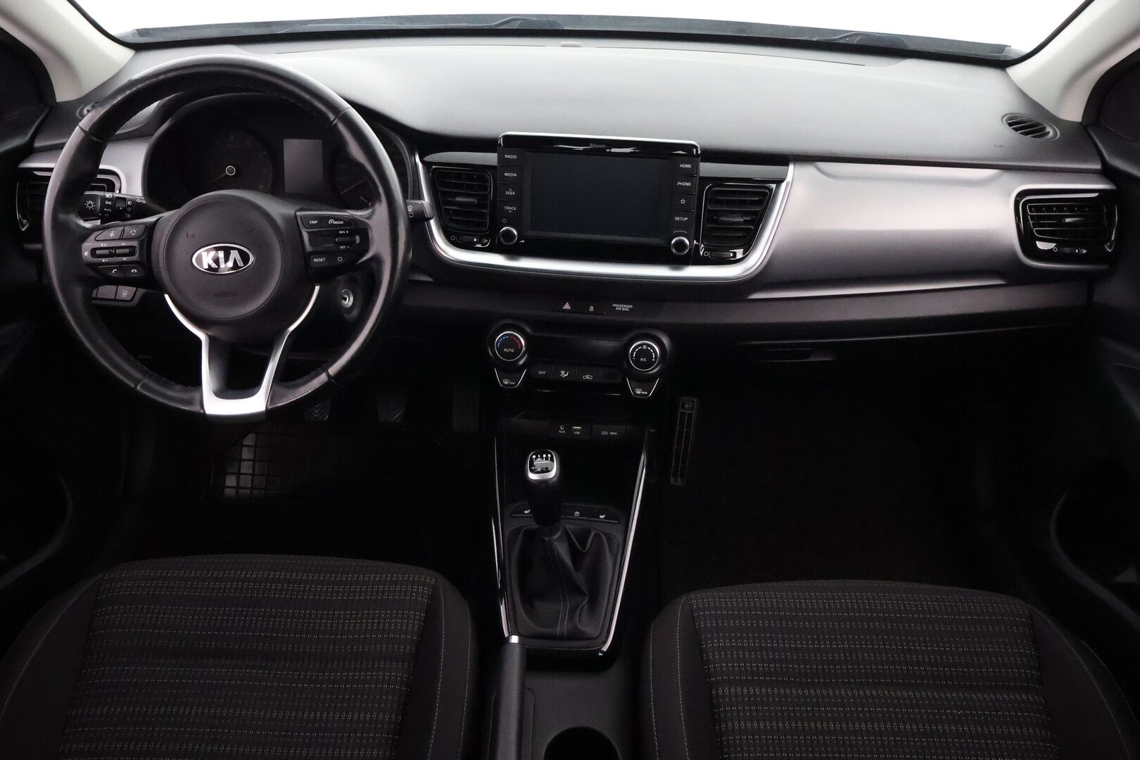 Kia Stonic 2018 1,0 T-GDI ISG 120hv EX Design EcoDynamics - Suomiauto / Peruutuskamera / Apple&Android / Lohko & Sisäpistoke / Ratinlämmitys / Juuri tullut Tampereelle!