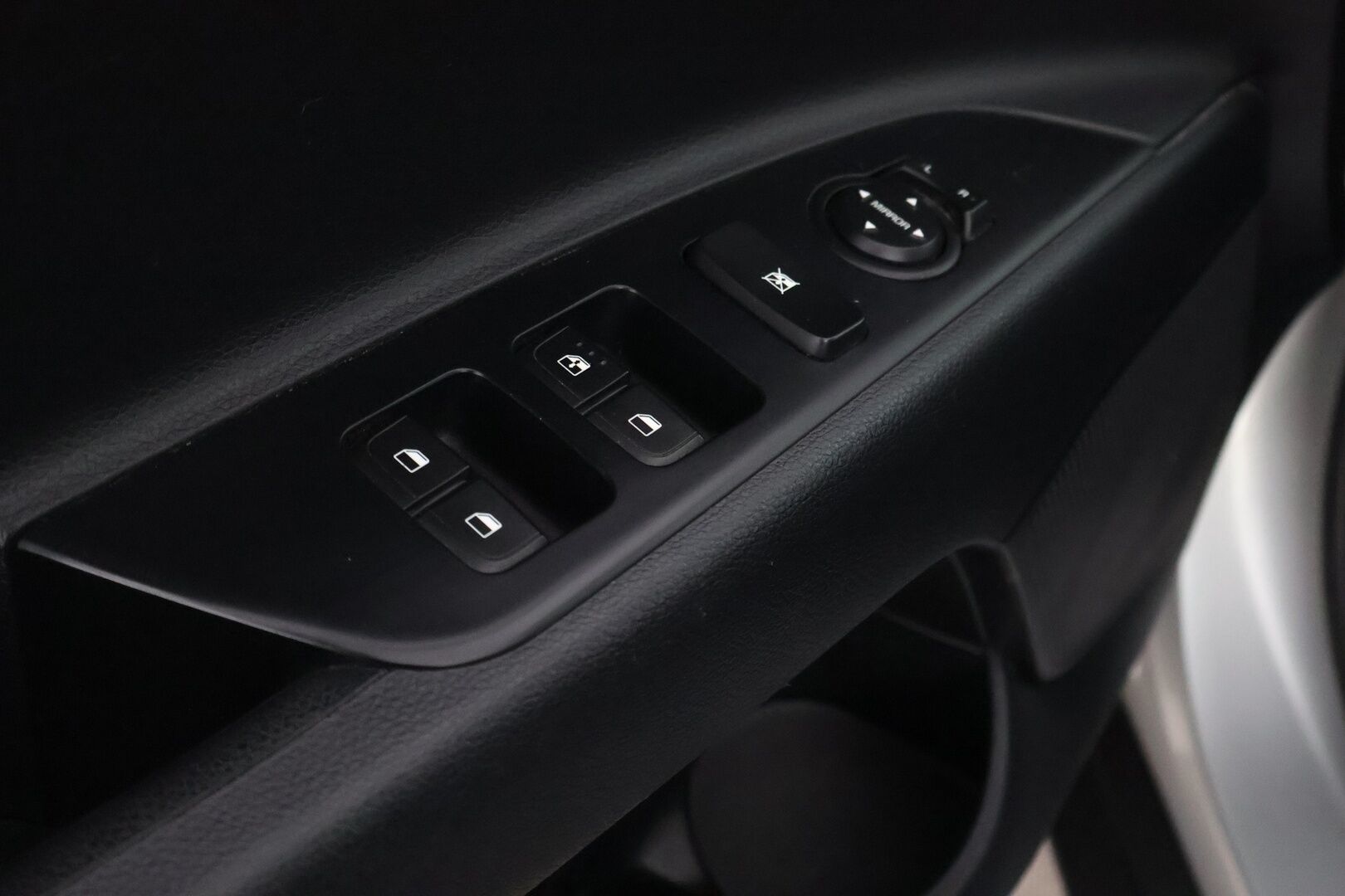 Kia Stonic 2018 1,0 T-GDI ISG 120hv EX Design EcoDynamics - Suomiauto / Peruutuskamera / Apple&Android / Lohko & Sisäpistoke / Ratinlämmitys / Juuri tullut Tampereelle!