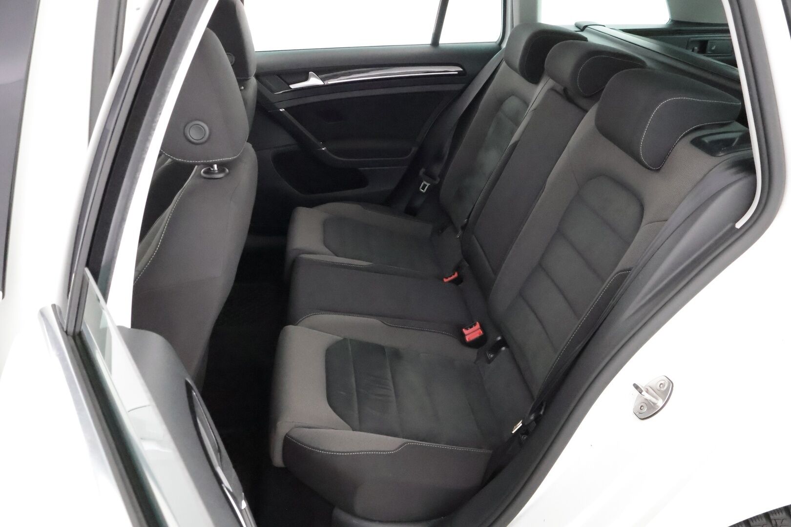 Volkswagen Golf 2018 Variant Highline 1,6 TDI 85 kW (115 hv) DSG-automaatti * Webasto / Adapt.Vakkari / Digimittari / Peruutuskamera / Hieronta - Suomiauto / Jakopää tehty / Juuri tullut Tampereelle!