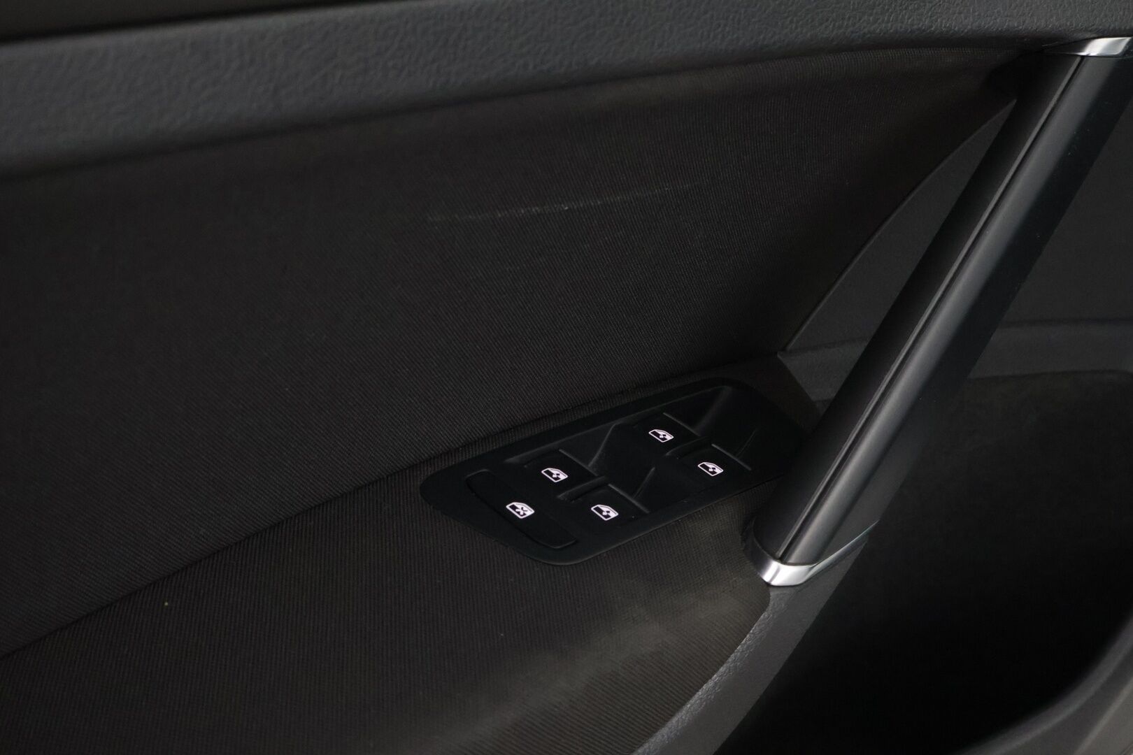 Volkswagen Golf 2018 Variant Highline 1,6 TDI 85 kW (115 hv) DSG-automaatti * Webasto / Adapt.Vakkari / Digimittari / Peruutuskamera / Hieronta - Suomiauto / Jakopää tehty / Juuri tullut Tampereelle!