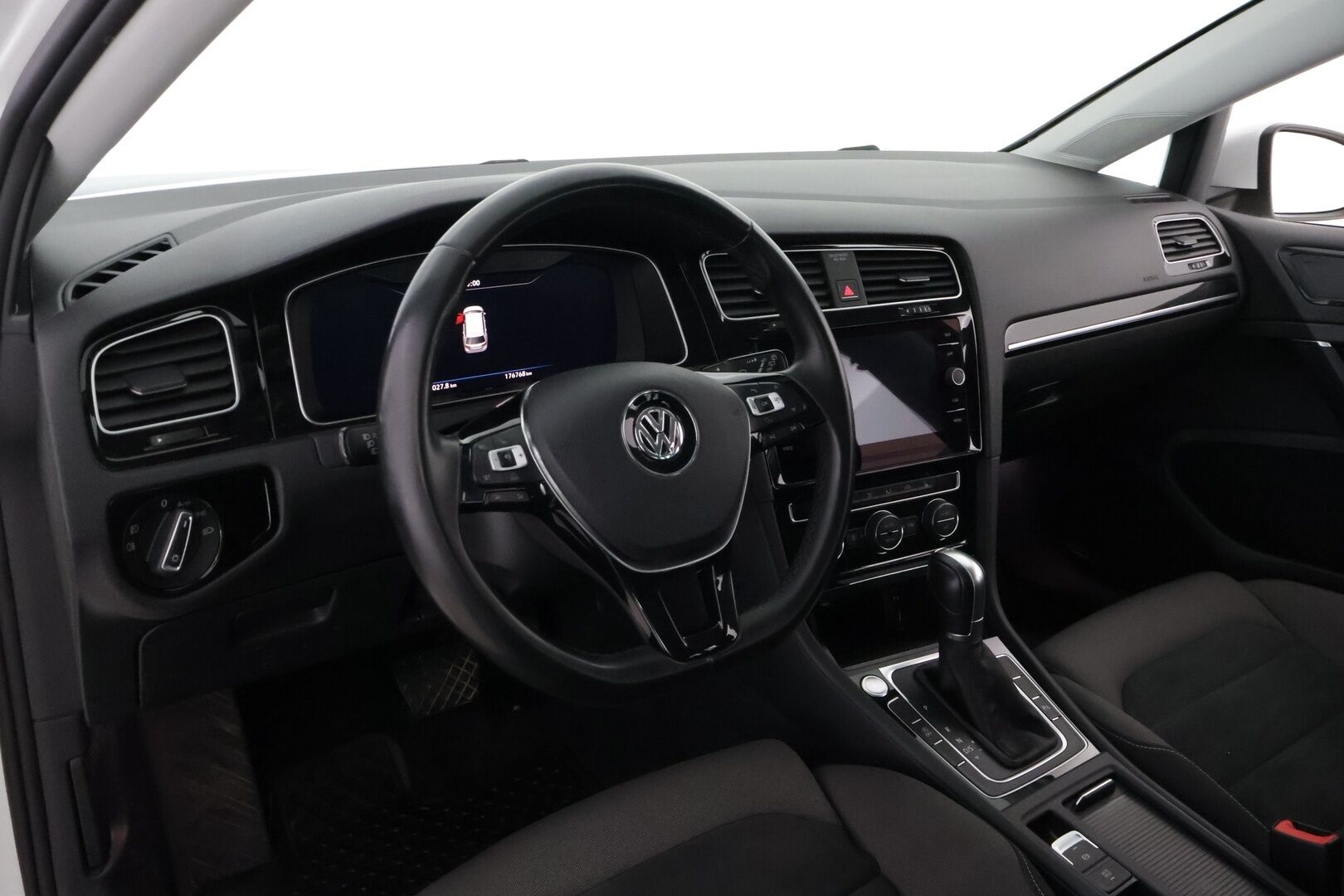 Volkswagen Golf 2018 Variant Highline 1,6 TDI 85 kW (115 hv) DSG-automaatti * Webasto / Adapt.Vakkari / Digimittari / Peruutuskamera / Hieronta - Suomiauto / Jakopää tehty / Juuri tullut Tampereelle!