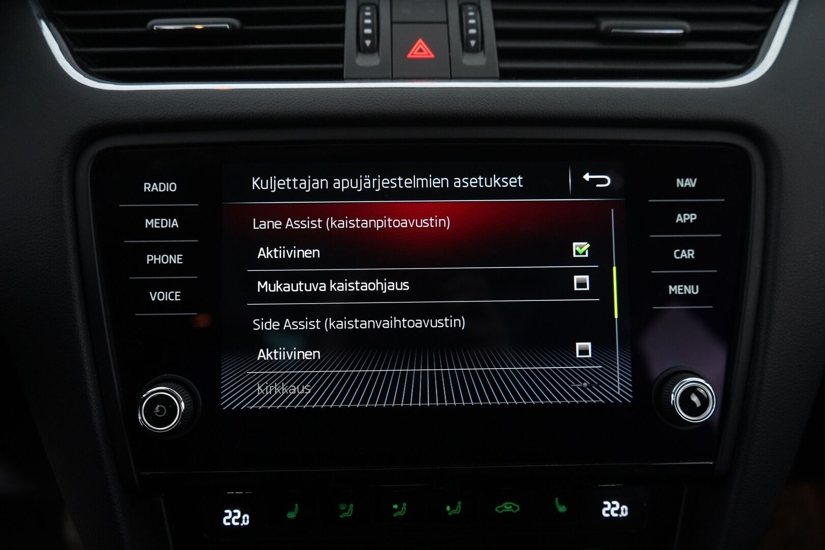 Skoda Octavia 2018 Combi 1,8 TSI Style DSG Autom. *Webasto / ACC / Kamera / Panorama / Ambient* - Suomi-auto / Juuri huollettu / Kahdet renkaat vanteilla - HULLUT VÄLIPÄIVÄT KORKOTARJOUS 2,49%