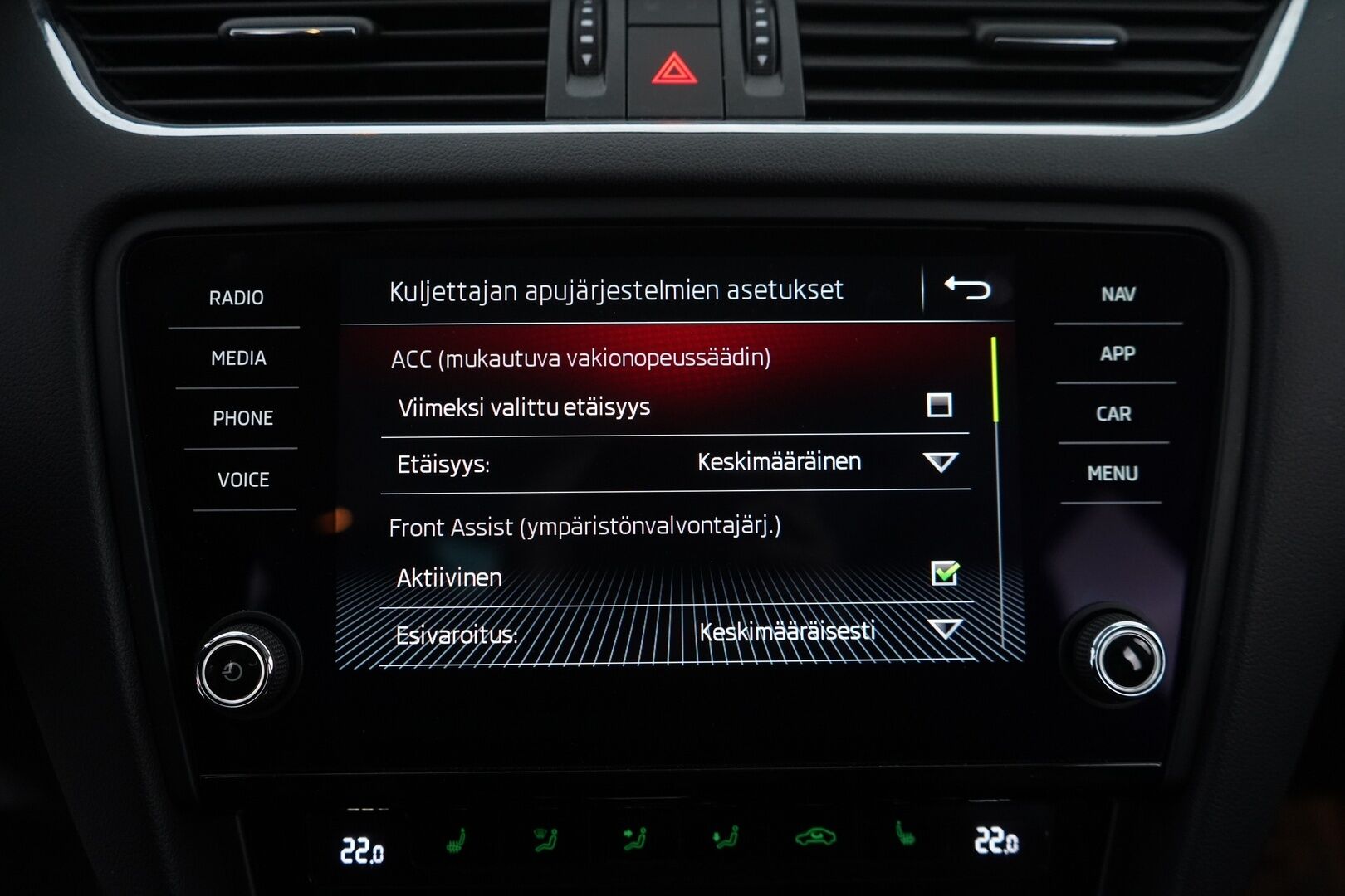 Skoda Octavia 2018 Combi 1,8 TSI Style DSG Autom. *Webasto / ACC / Kamera / Panorama / Ambient* - Suomi-auto / Juuri huollettu / Kahdet renkaat vanteilla - HULLUT VÄLIPÄIVÄT KORKOTARJOUS 2,49%
