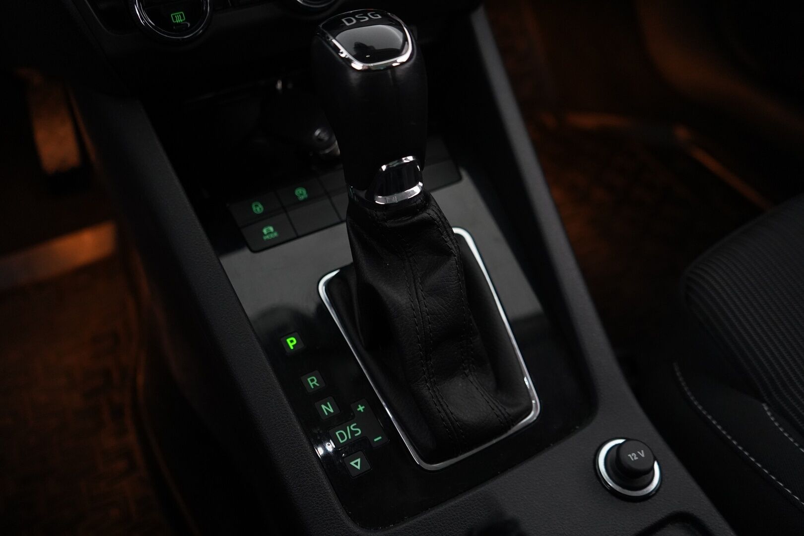 Skoda Octavia 2018 Combi 1,8 TSI Style DSG Autom. *Webasto / ACC / Kamera / Panorama / Ambient* - Suomi-auto / Juuri huollettu / Kahdet renkaat vanteilla - HULLUT VÄLIPÄIVÄT KORKOTARJOUS 2,49%