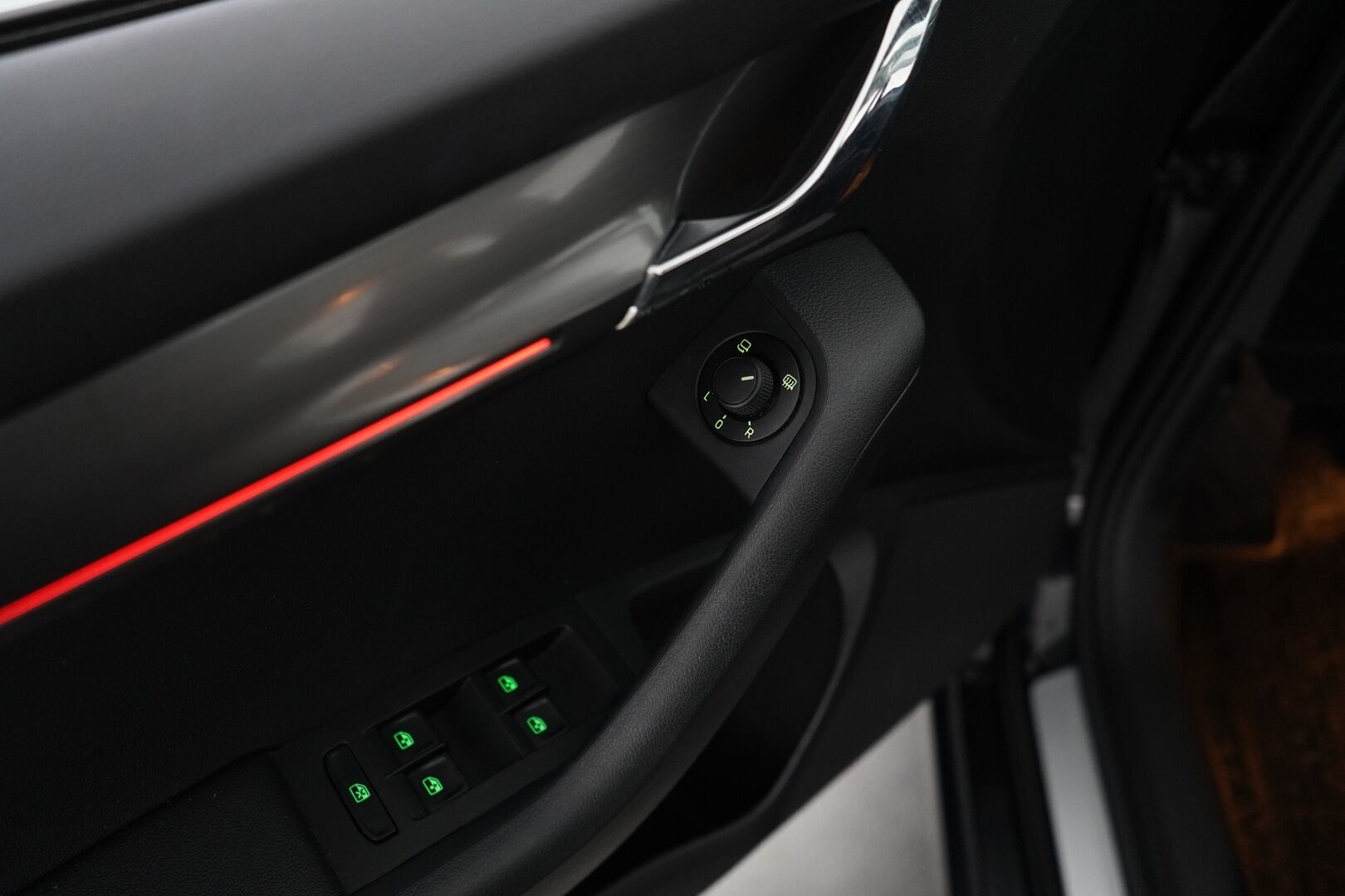 Skoda Octavia 2018 Combi 1,8 TSI Style DSG Autom. *Webasto / ACC / Kamera / Panorama / Ambient* - Suomi-auto / Juuri huollettu / Kahdet renkaat vanteilla - HULLUT VÄLIPÄIVÄT KORKOTARJOUS 2,49%