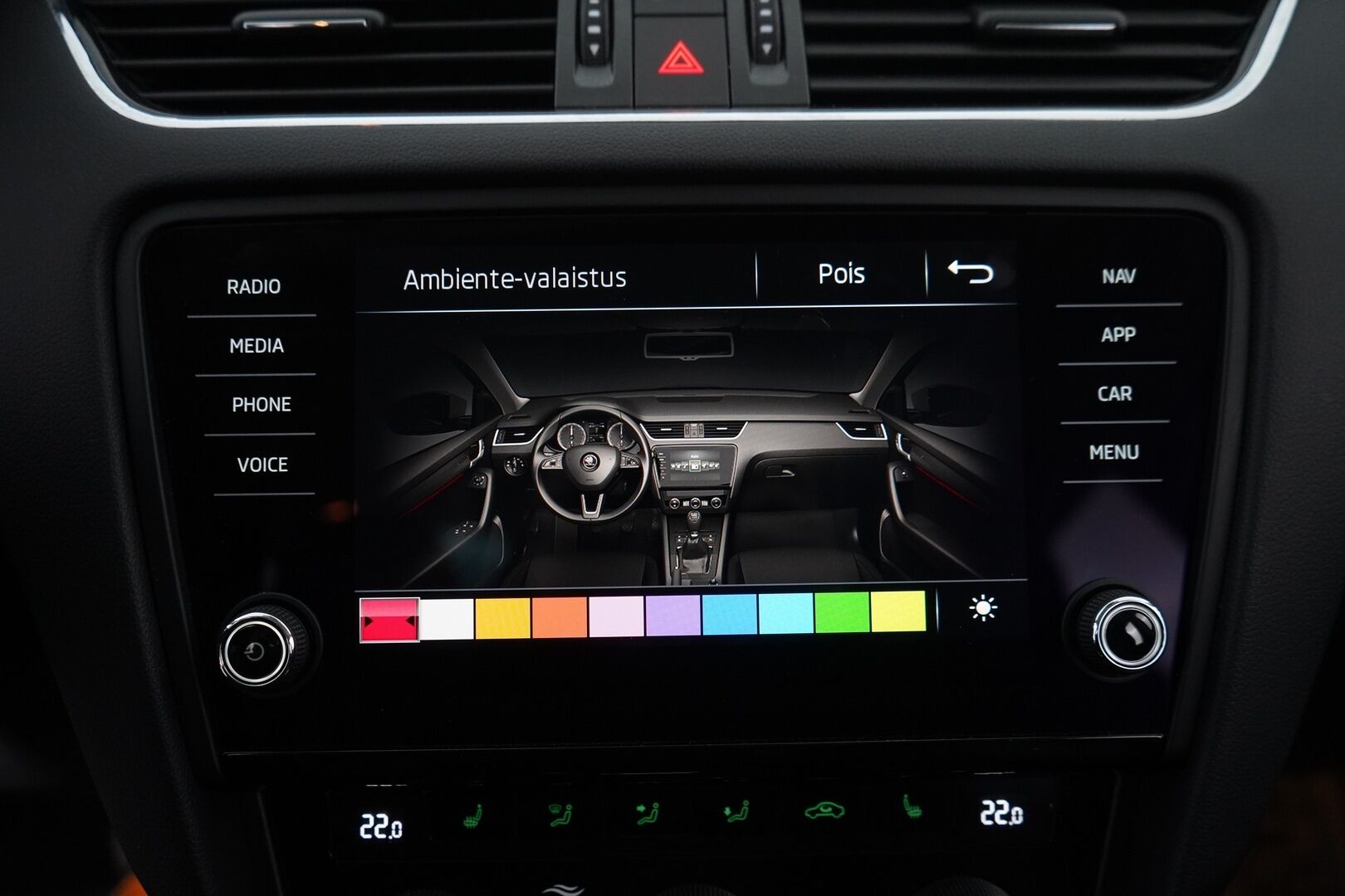 Skoda Octavia 2018 Combi 1,8 TSI Style DSG Autom. *Webasto / ACC / Kamera / Panorama / Ambient* - Suomi-auto / Juuri huollettu / Kahdet renkaat vanteilla - HULLUT VÄLIPÄIVÄT KORKOTARJOUS 2,49%