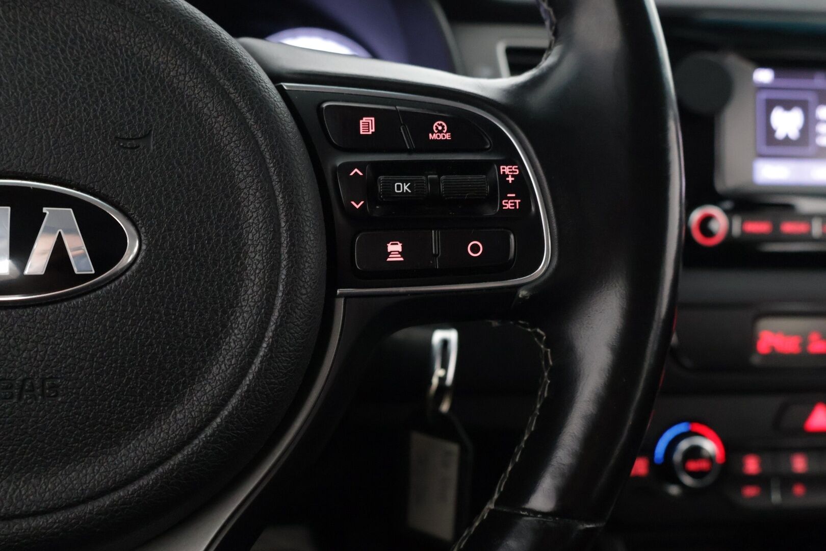 Kia Niro 2019 1,6 GDI Hybrid LX DCT ** 2 renkaat / Adaptiivinen vakionopeudensäädin / Kaistavahti ** - 2 renkaat / Adaptiivinen vakionopeudensäädin / Kaistavahti *